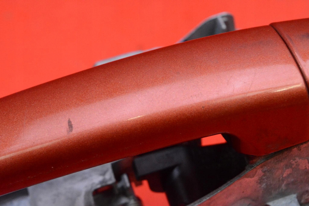 handle left front front POMARANCZOWA 9680342780 PEUGEOT 2008 1 and 13-19