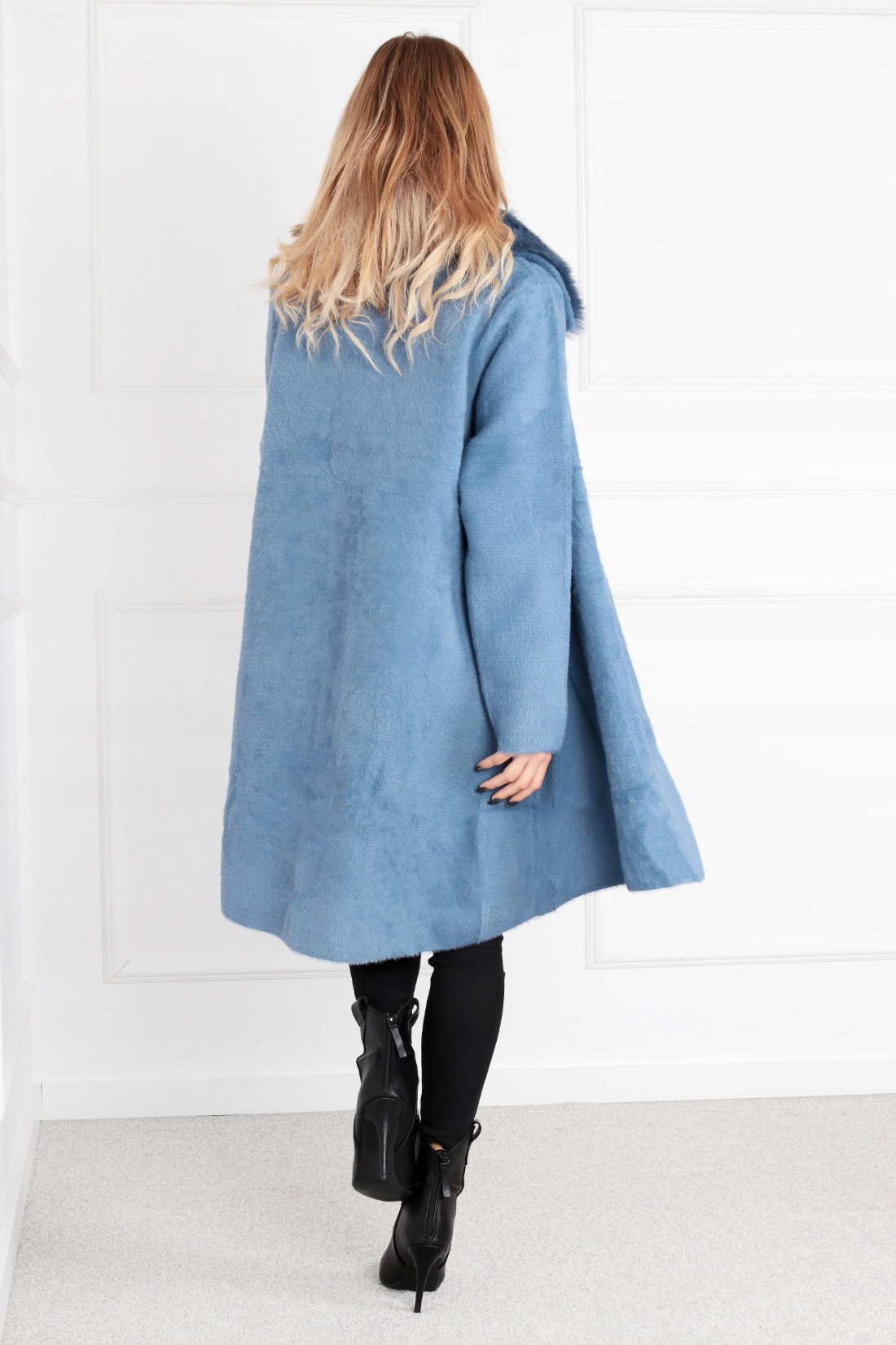 ALPAKA DAMSKA PŁASZCZ KURTKA SWETER CIEPŁA DŁUGA FUTRO NAPY WYGODNA 1981 Model 1981