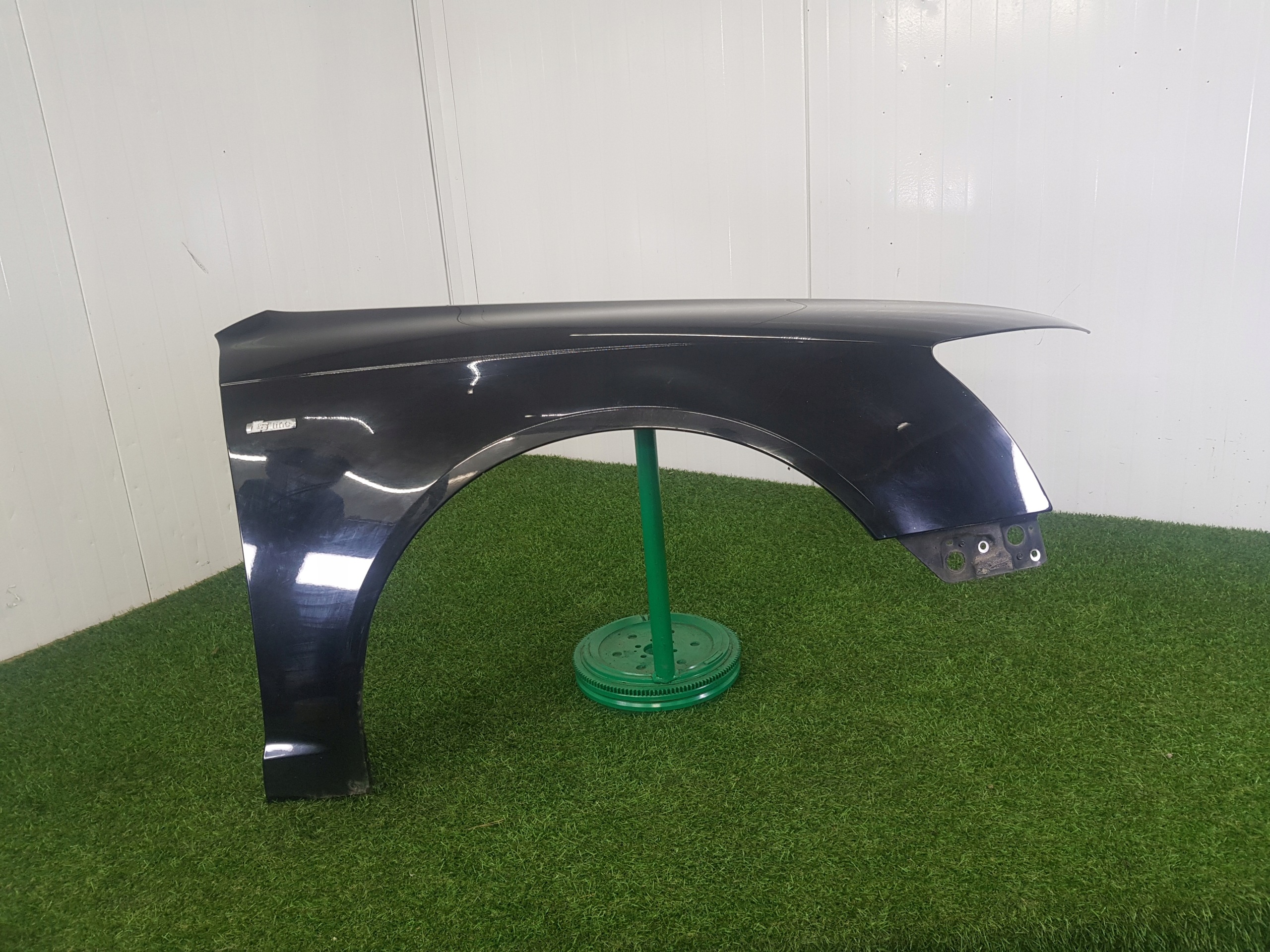 fender right front AUDI A6-C6 LY9B