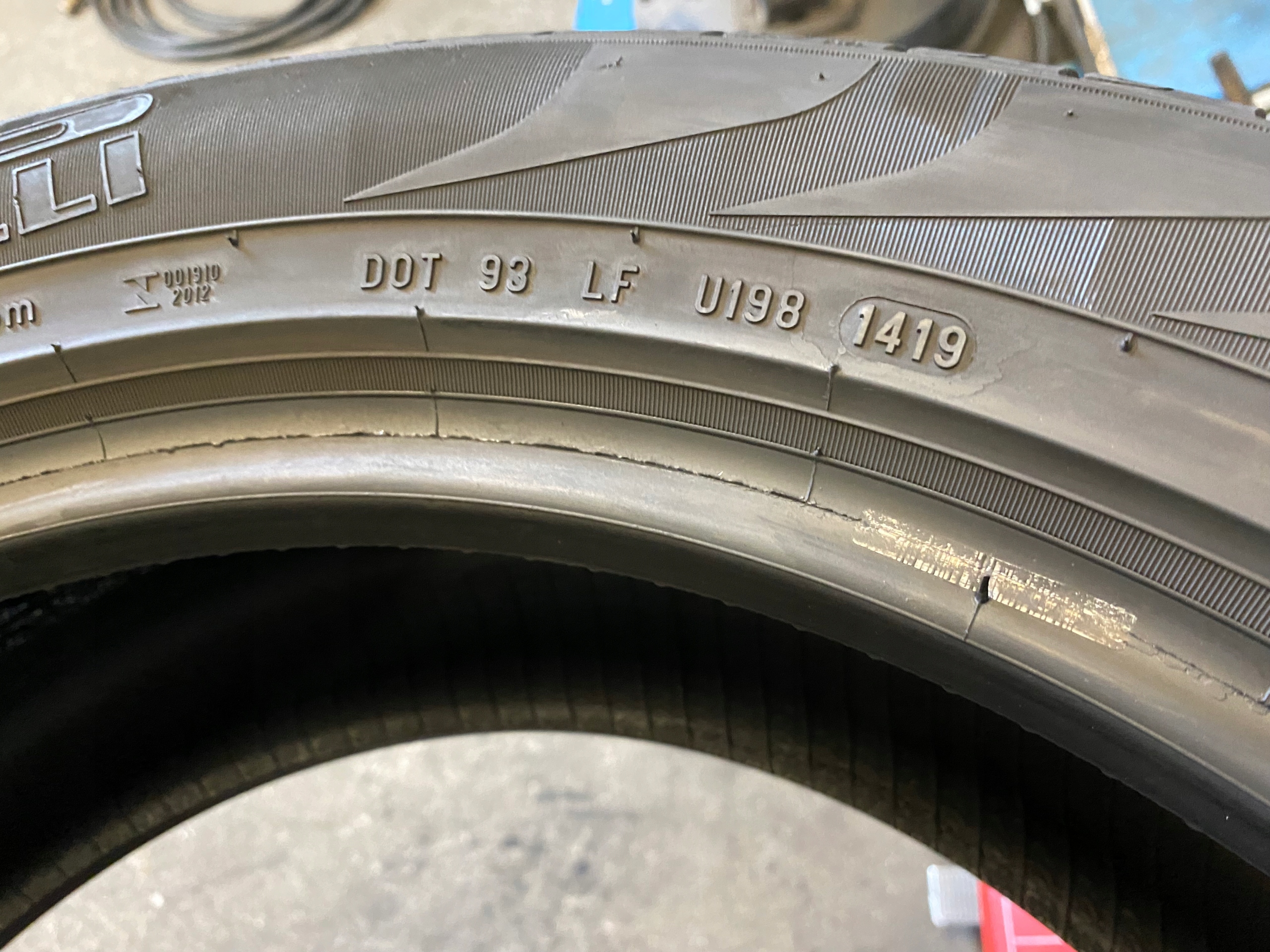 2 tyres summer 235/50R19 Pirelli Scorpion Verde as new