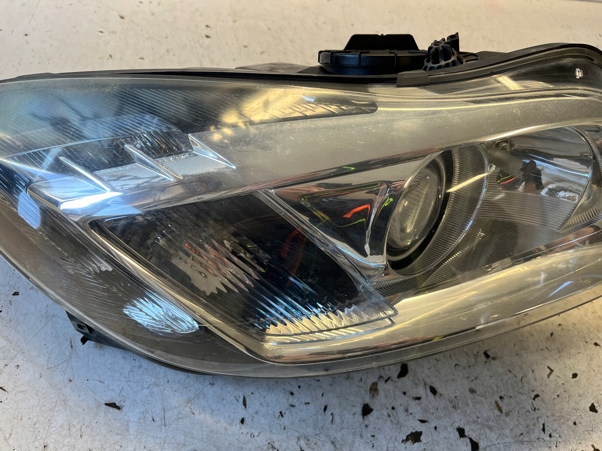OPEL INSIGNIA A before lift REFLEKTOR light right front BI XENON right EU