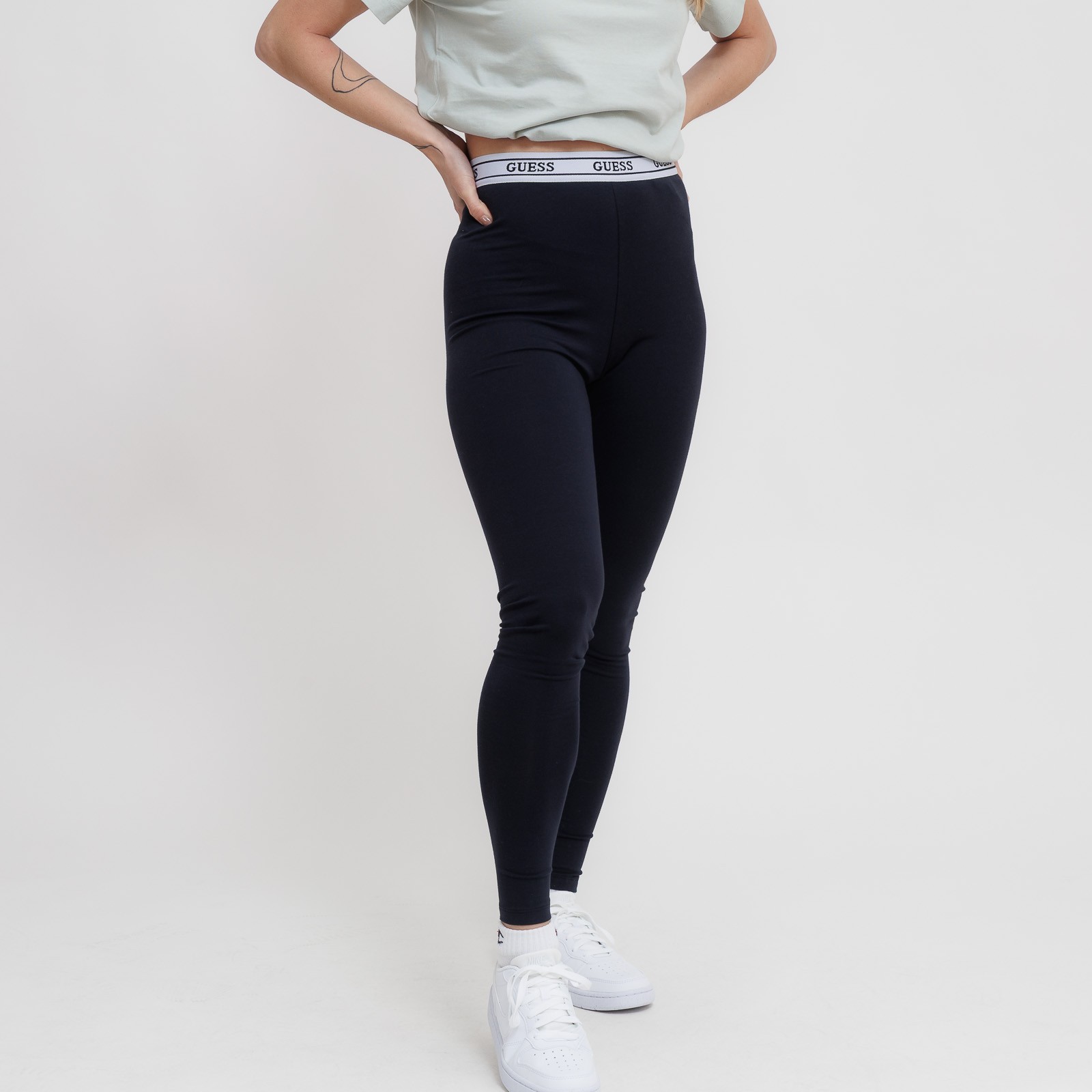 Dámské kalhoty Guess New Aline Leggings 4/4 Eco Str.