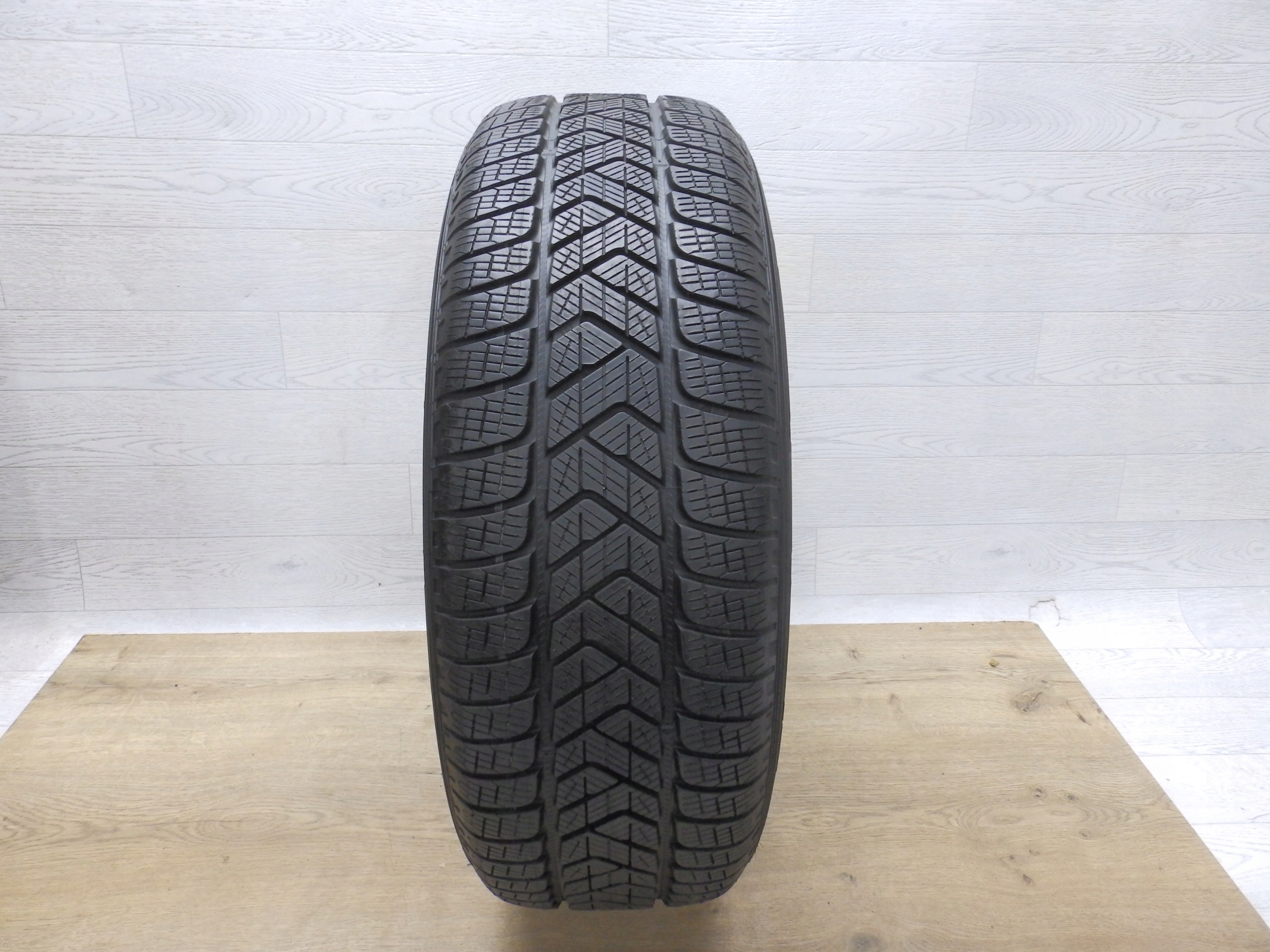 Opona zimowa Pirelli Scorpion Winter 215/65/17