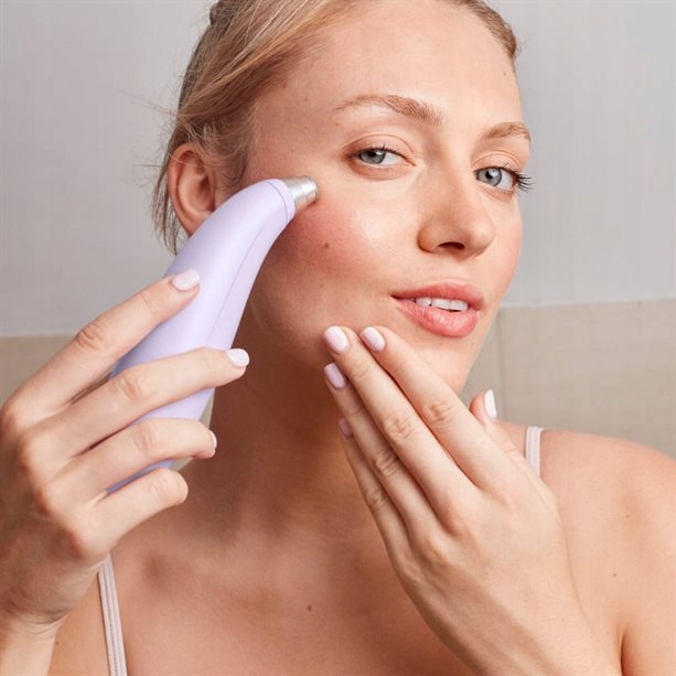 Zařízení pro odstraňování černých teček a exfoliaci