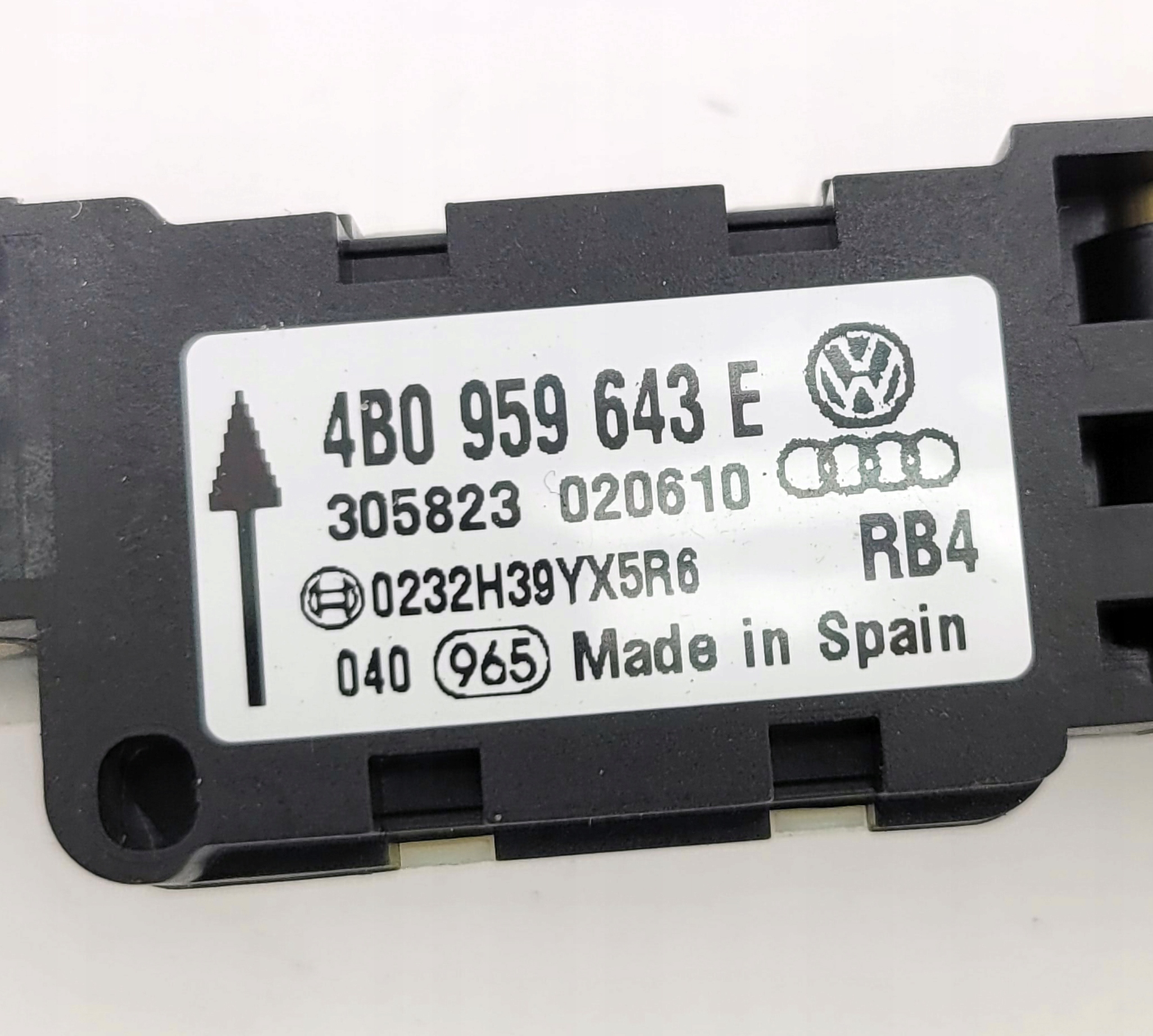 VW PHAETON II LIFT impact sensor SENSOR BOCZNY 4B0959643E