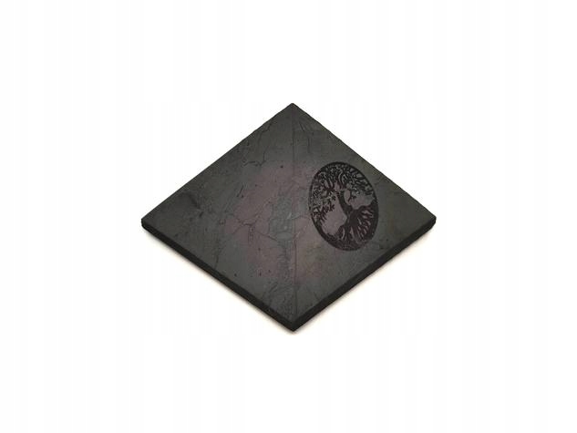 Shungit piramida grawerowane drzewo życia 7cm
