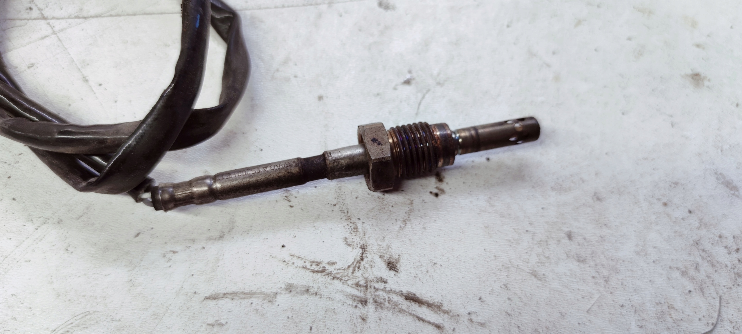 SENSOR TEMPERATURY GASE AUDI A4 A6 4G0906088AA
