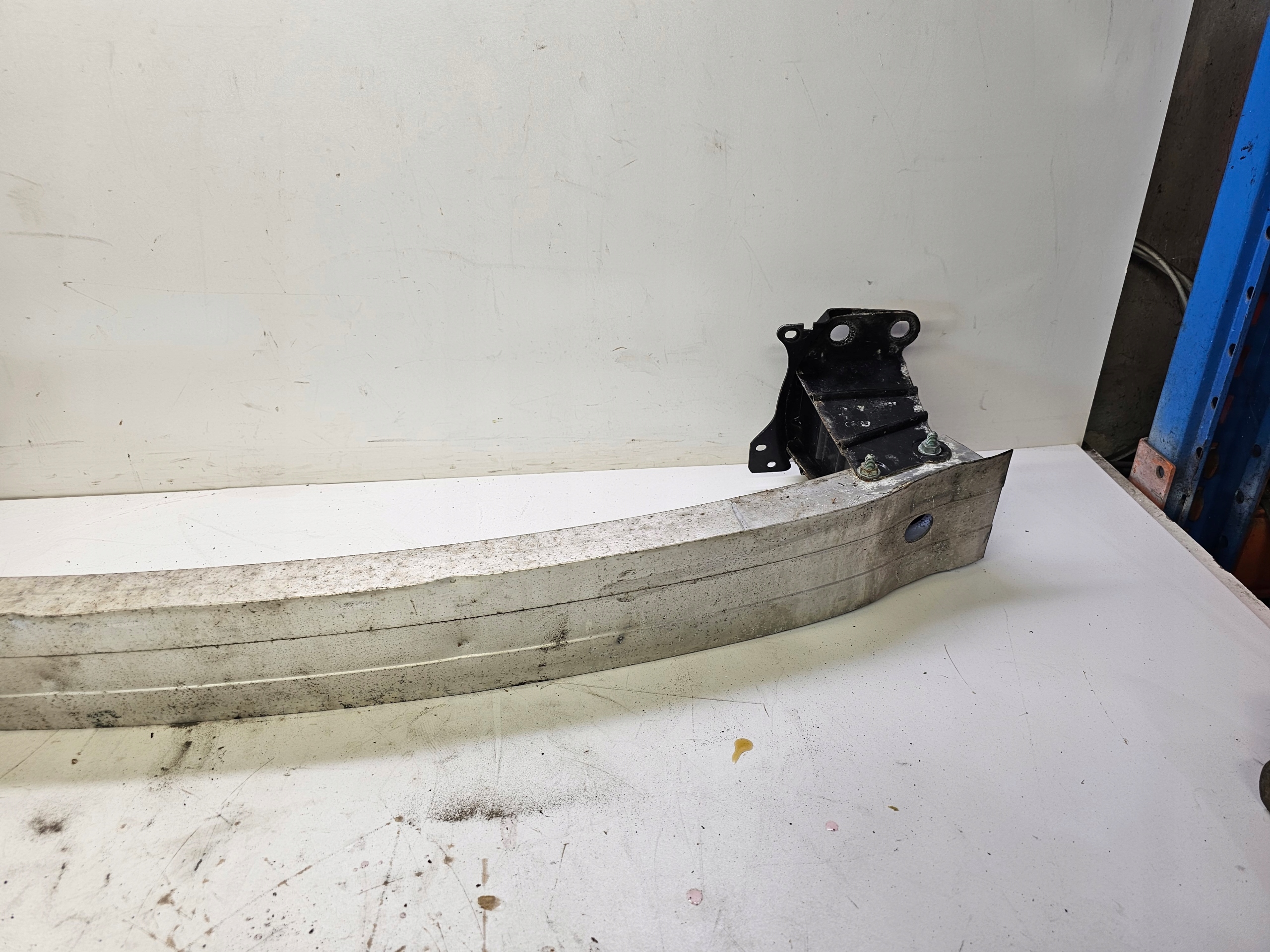 sider below bumper front AUDI A3 8P 8P3807113A