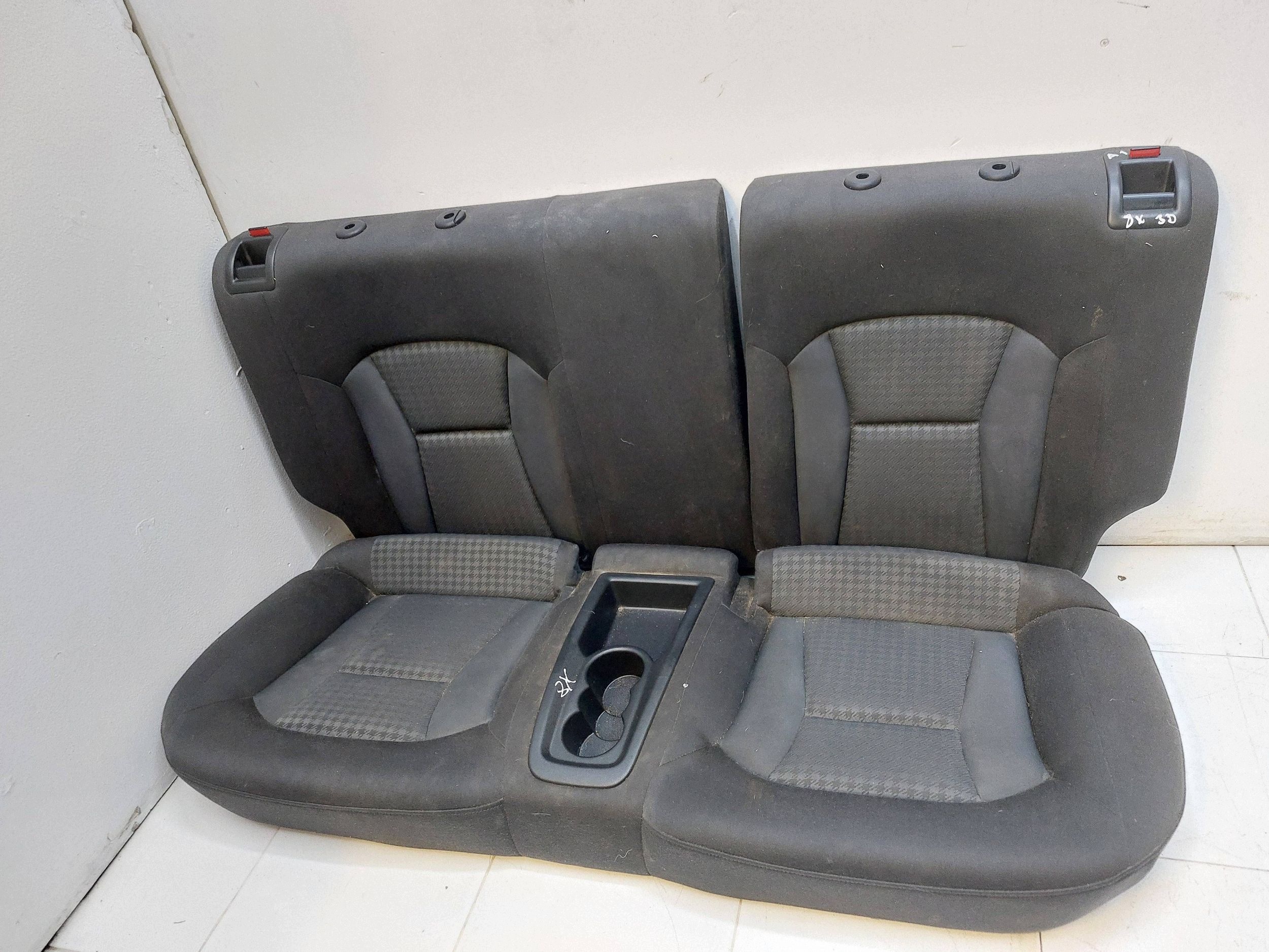 AUDI A1 8X 3D 10-18r Sitz Sitz heck hinten