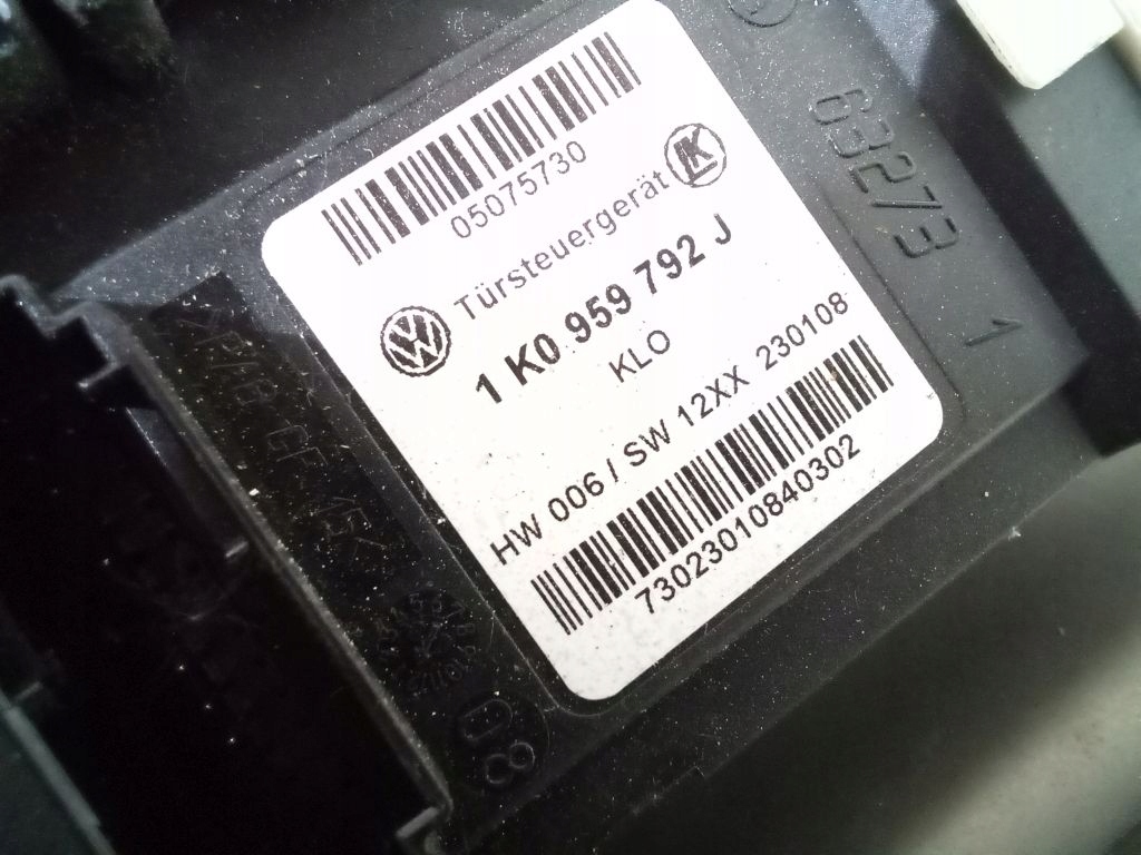 VW Golf V 5 plus + window regulator right front