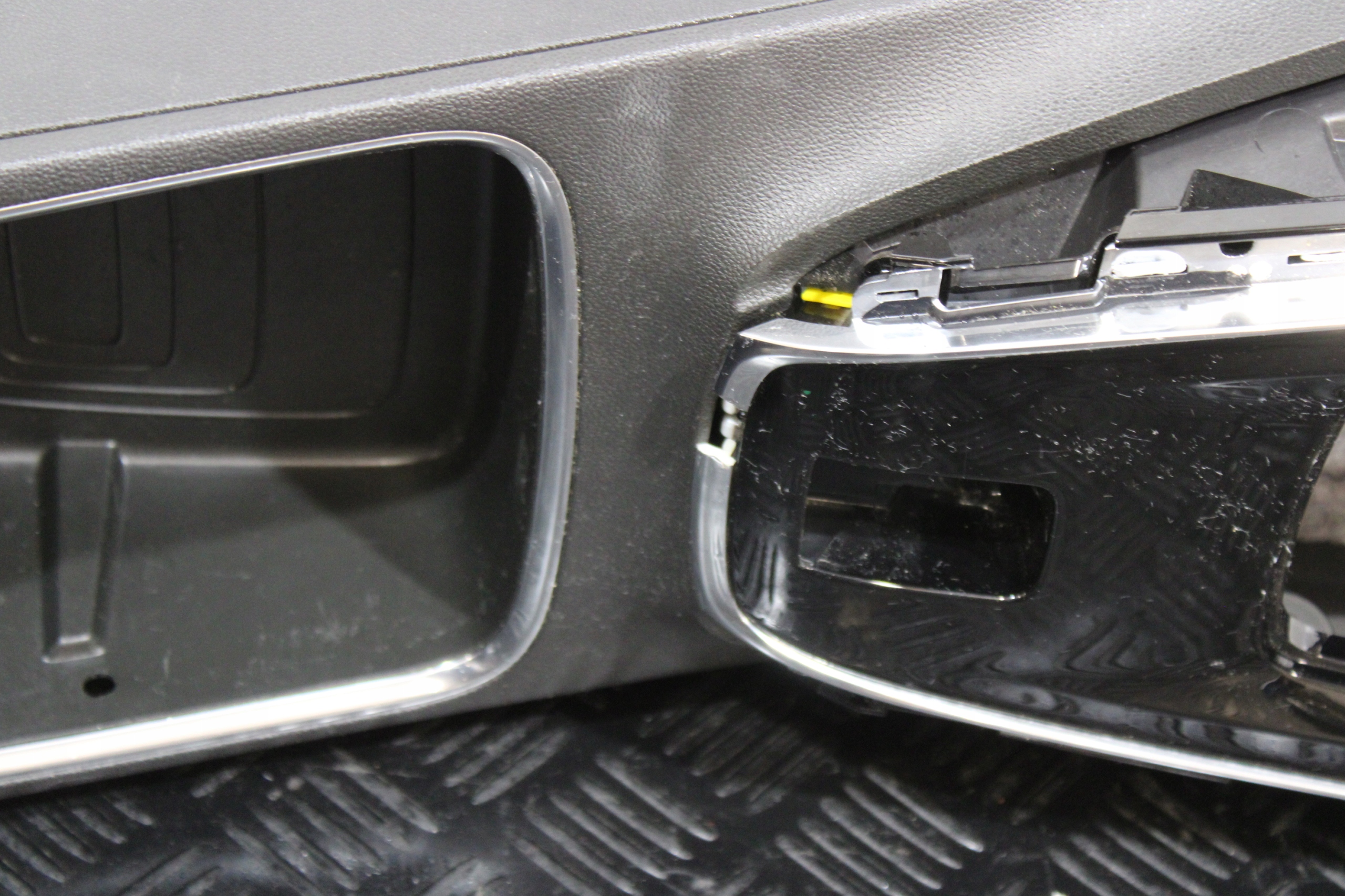 TUNEL central armrest OPEL GRANDLAND X