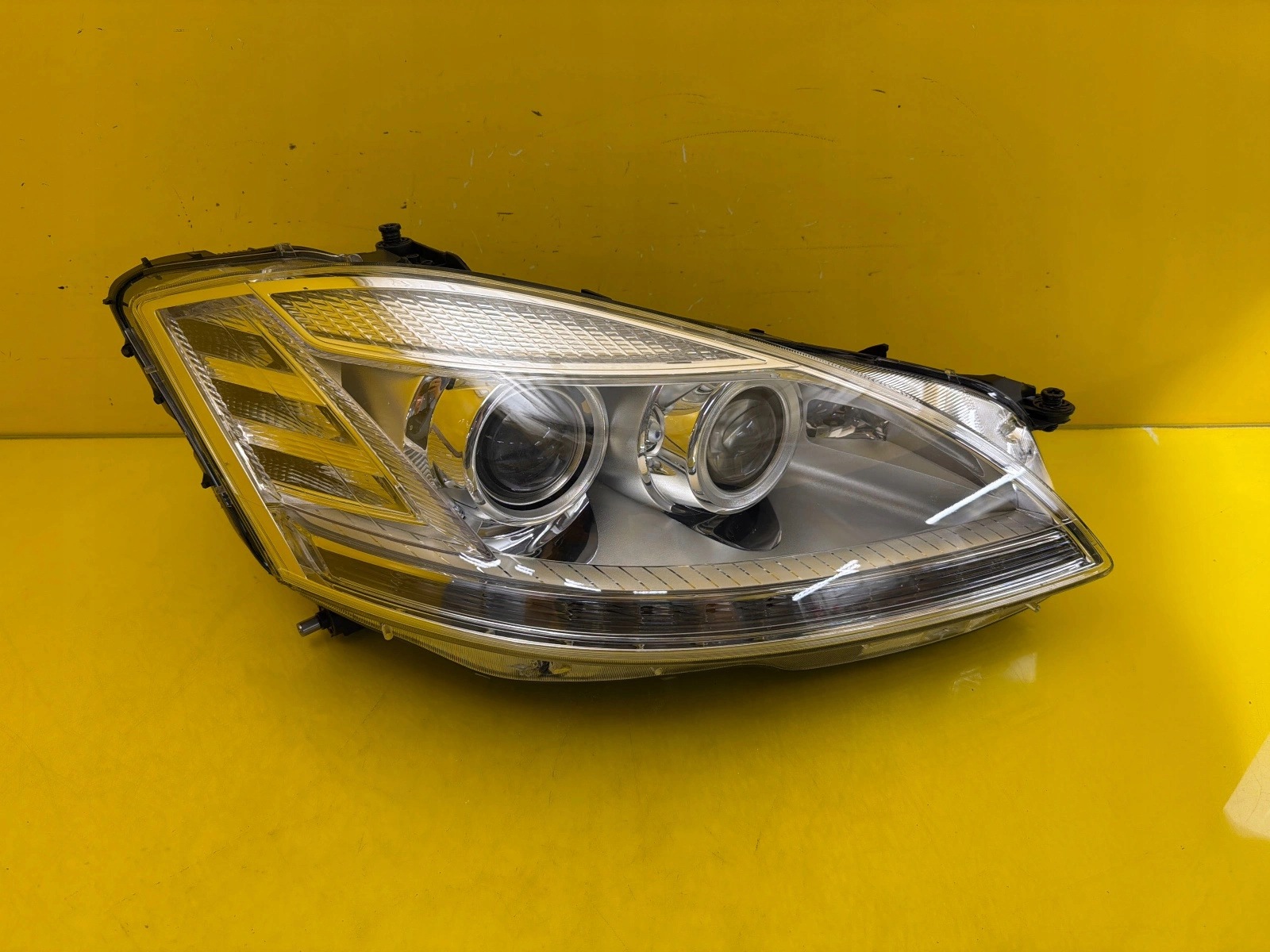 light right front Mercedes S-Klasa W221 Lift Xenon A2218201439