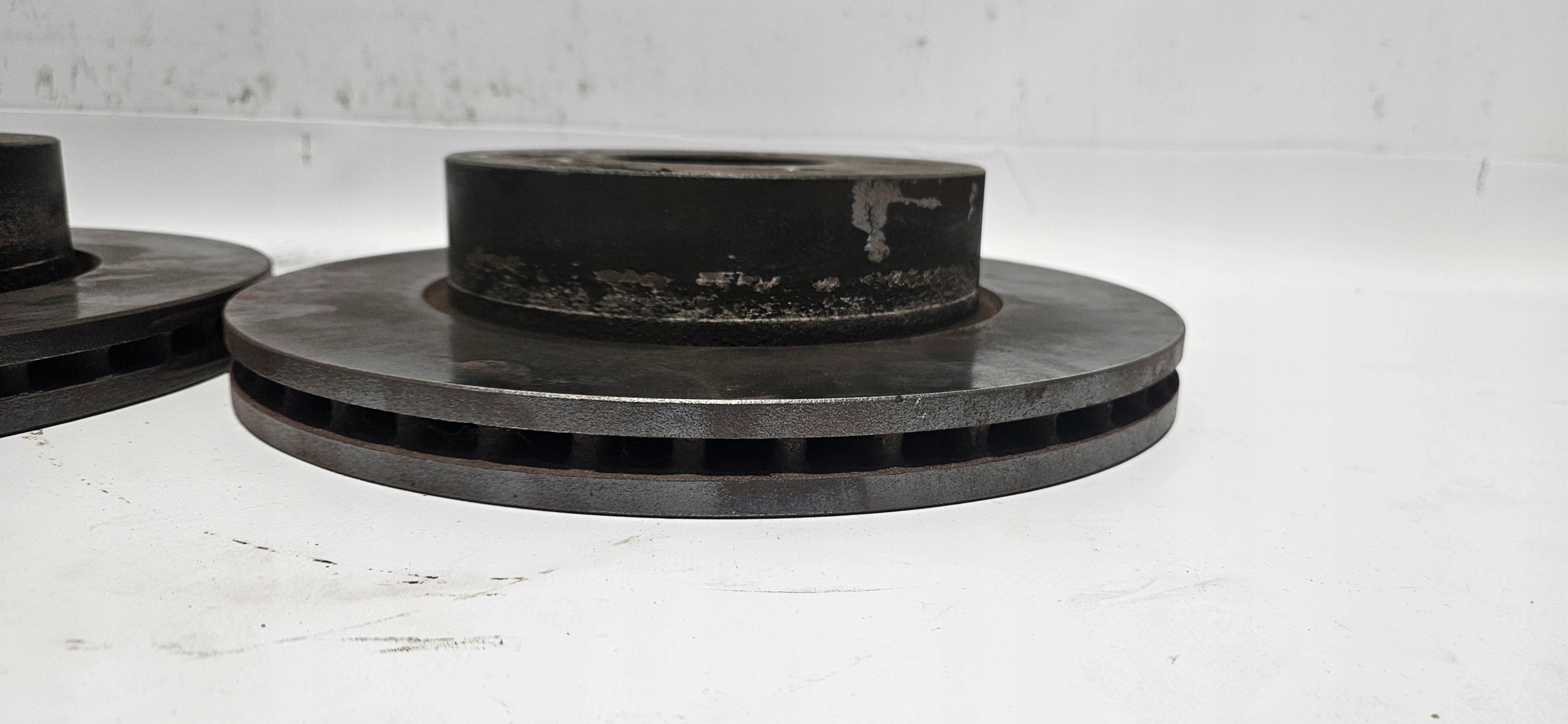 discs brake front VW CRAFTER II MAN original