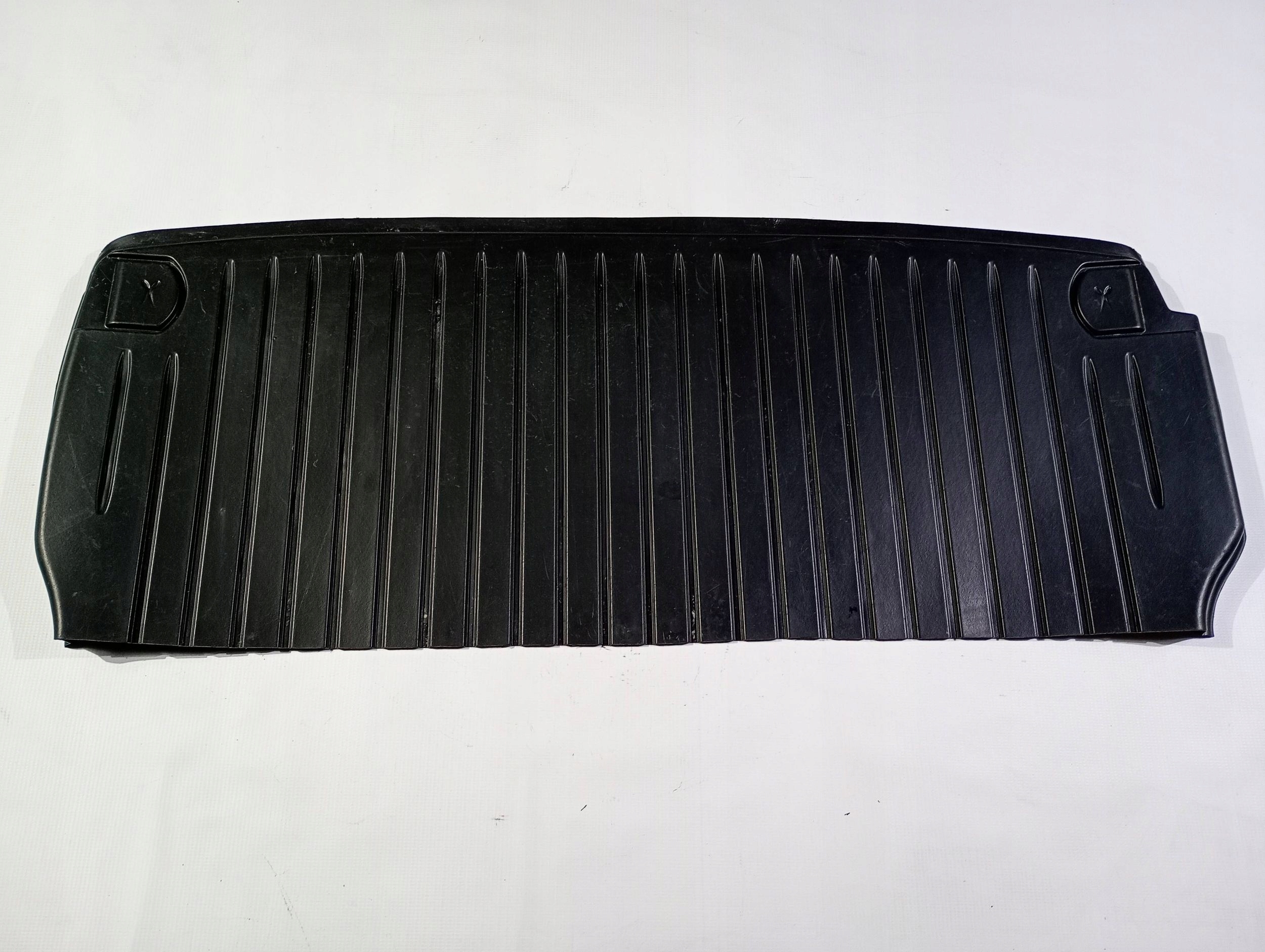 mats boot cover mata rubber Ford Explorer VI 2020