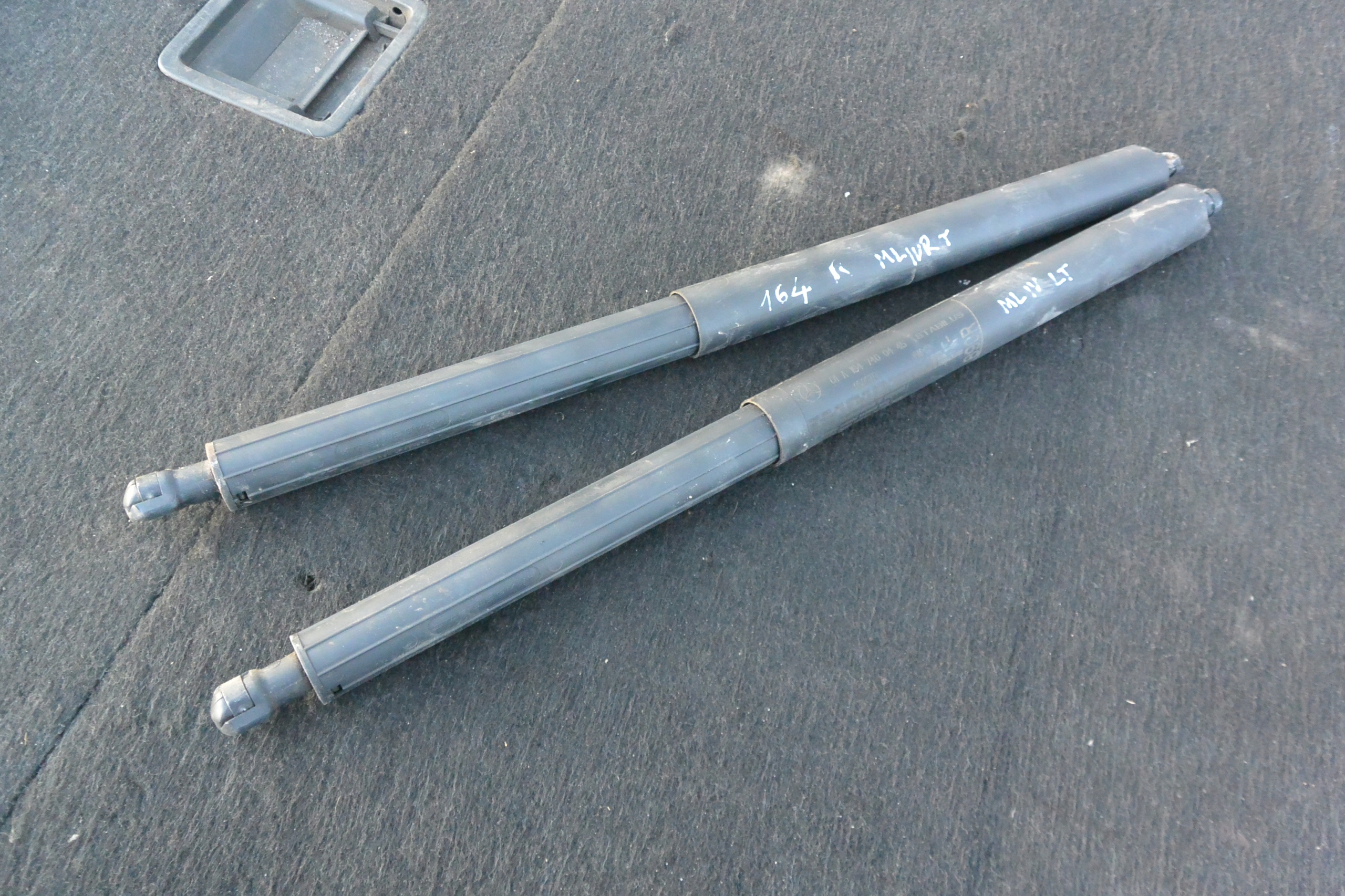 damper telescope bonnet KPL MERCEDES ML W164