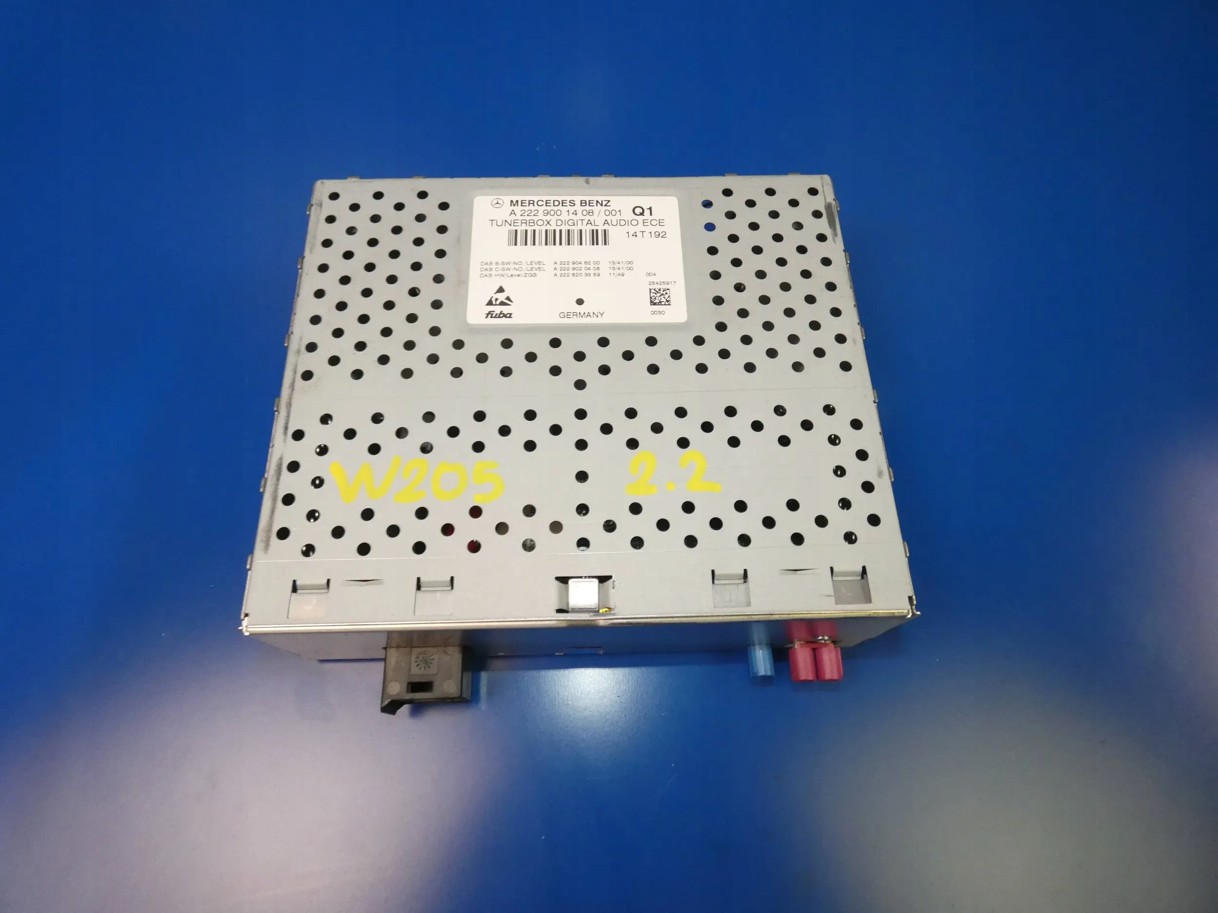 MERCEDES C KLASA W205 WZMACNIACZ TUNER BOX MODUŁ HIFI