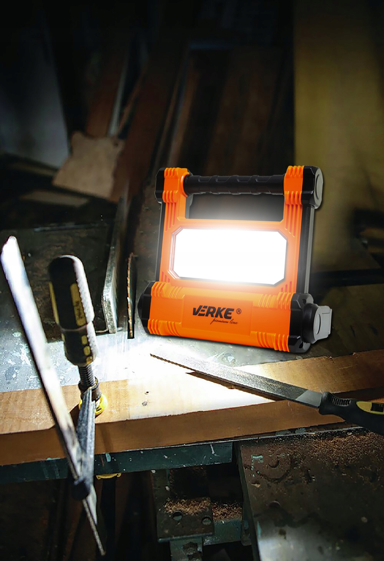 HALOGEN REFLEKTOR NASWIETLACZ LAMPA WARSZTATOWA Light Source LED