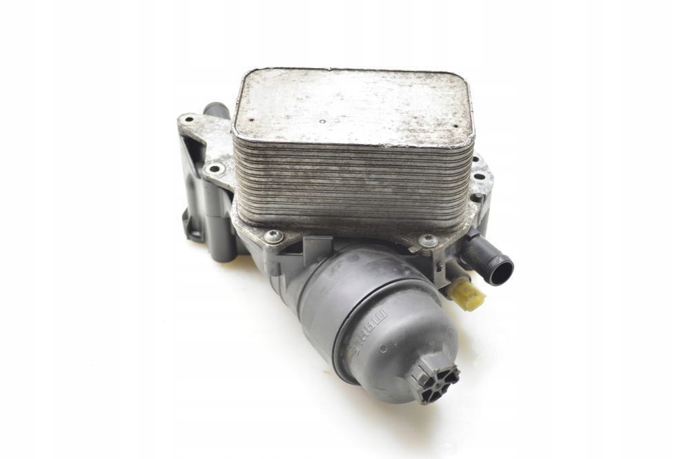 PODSTAWA OBUDOWA CHŁODNICA FILTRA OLEJU 70375888 RENAULT NISSAN 1.6 DCI