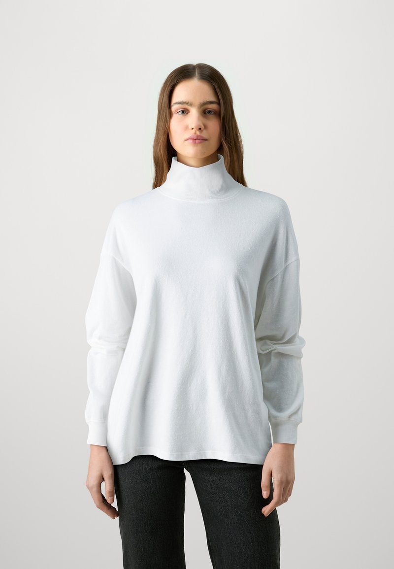 Krémový svetr s rolákem American Vintage 38/40