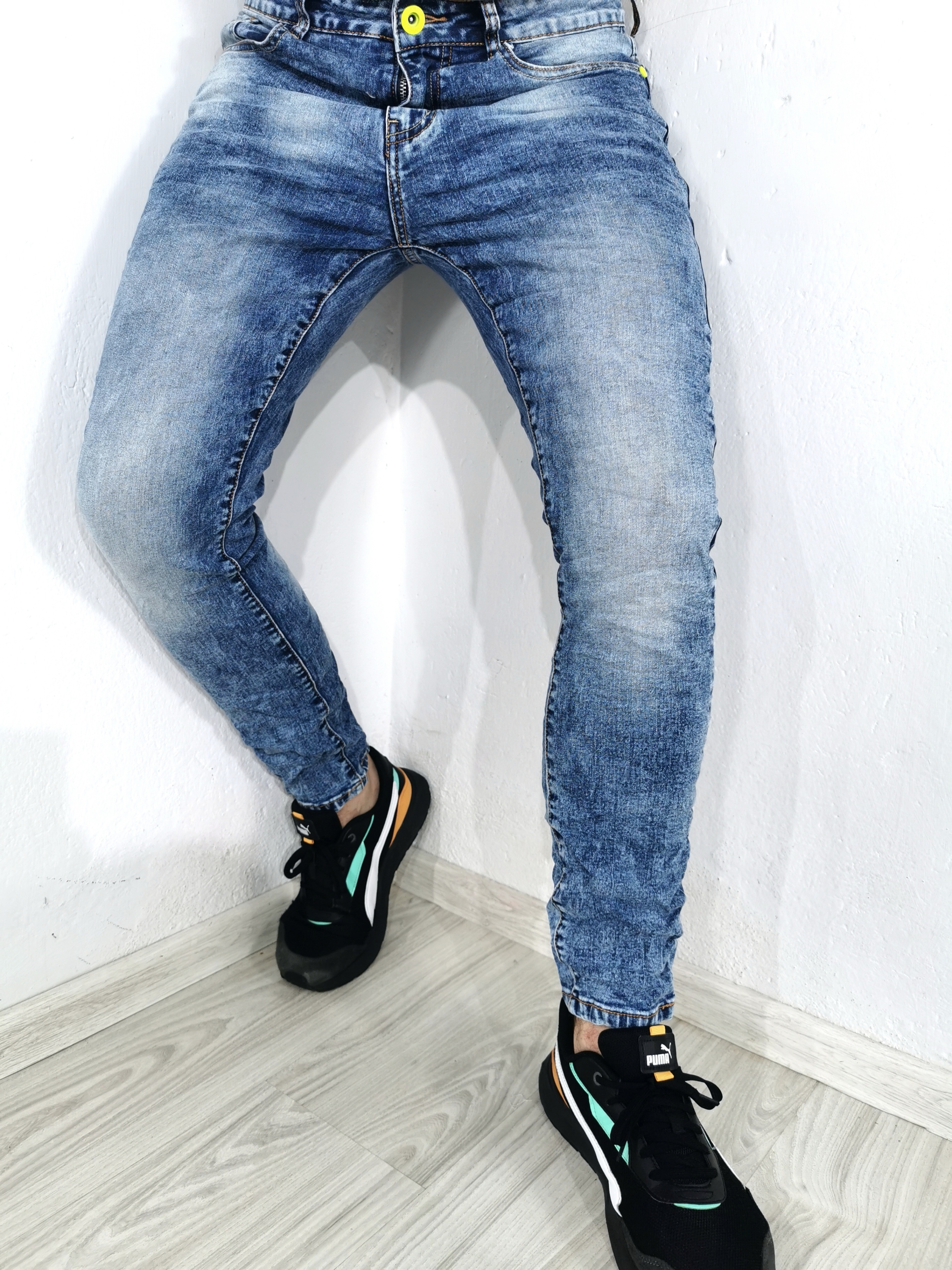 Spodnie męskie jeans niebieskie jasne wycierane slim R 36 Rozmiar 36