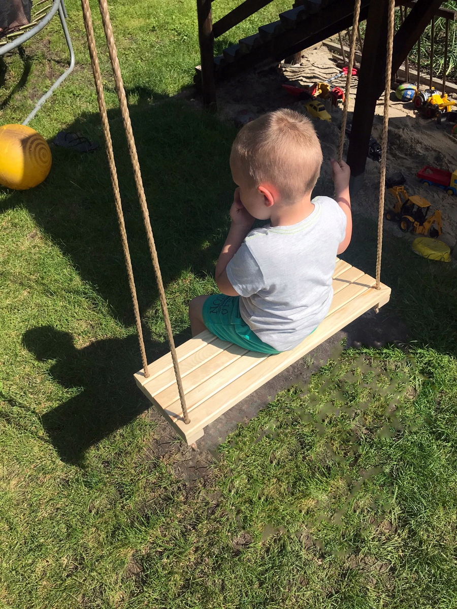 Huśtawka ogrodowa dla dzieci i dorosłych 70/24 cm, solidna, od producenta Rodzaj wisząca