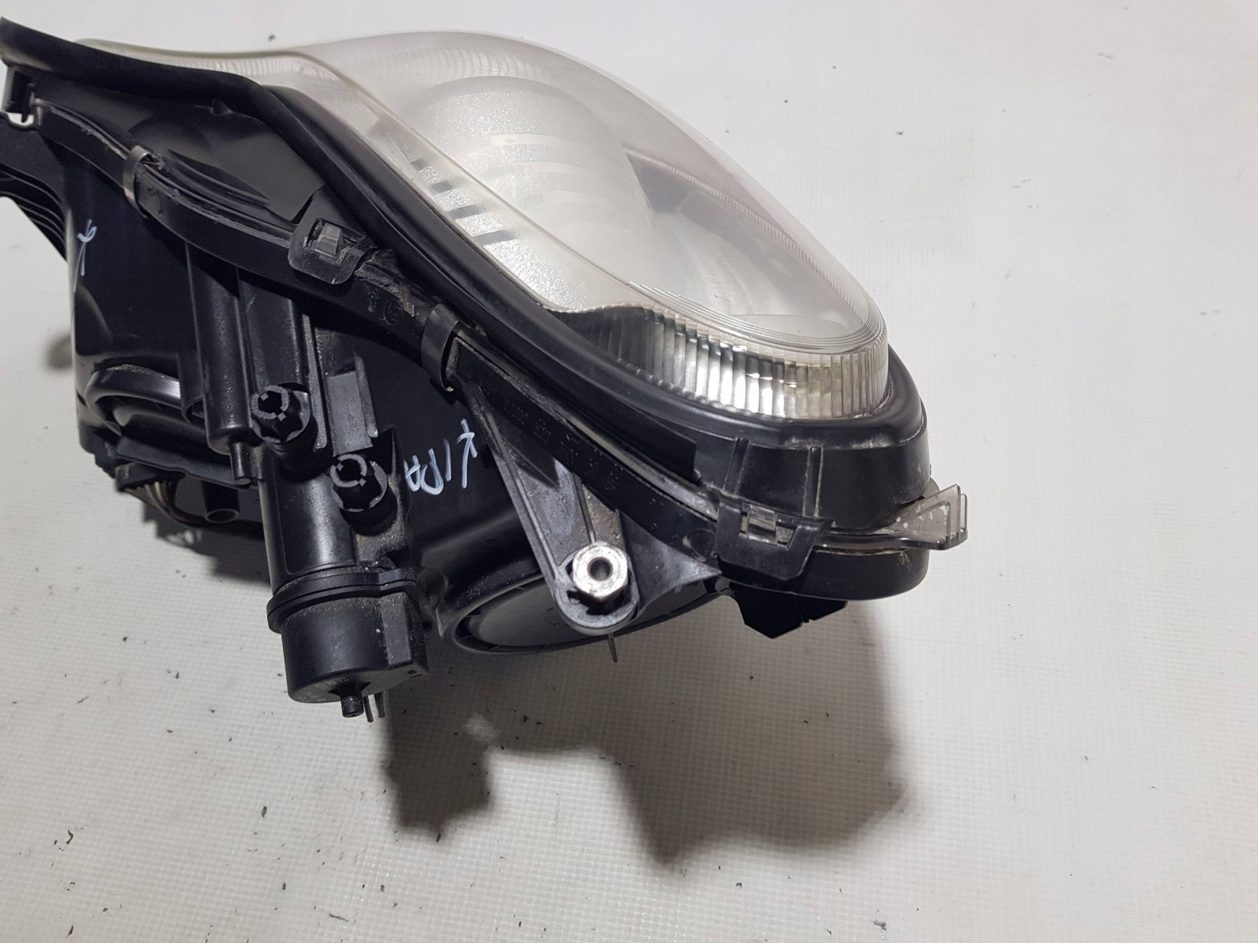 light XENON front right Mercedes CLS W219 UK ANGLIK