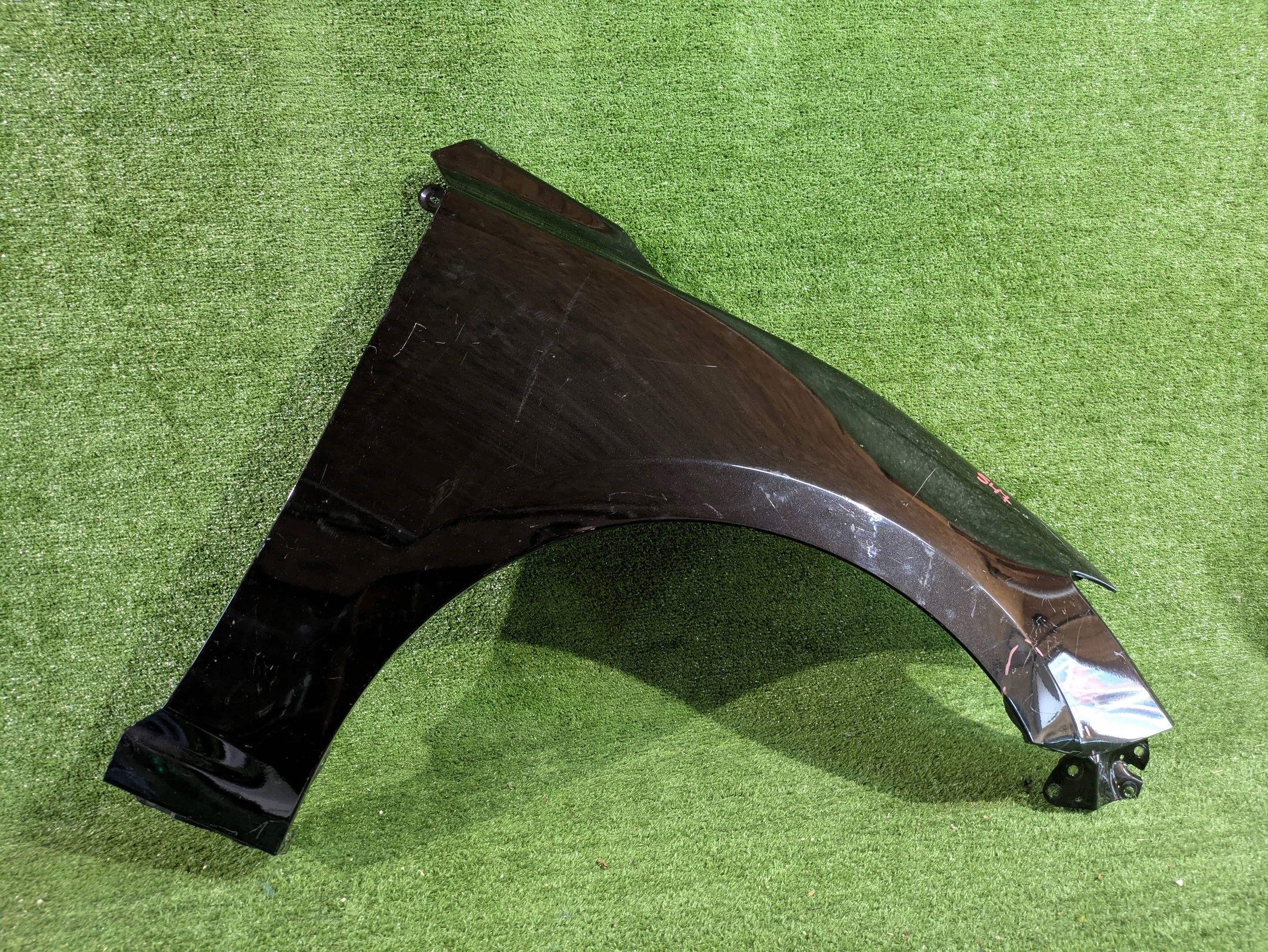 fender front right front MAZDA 3 BM 13-19 NR.547