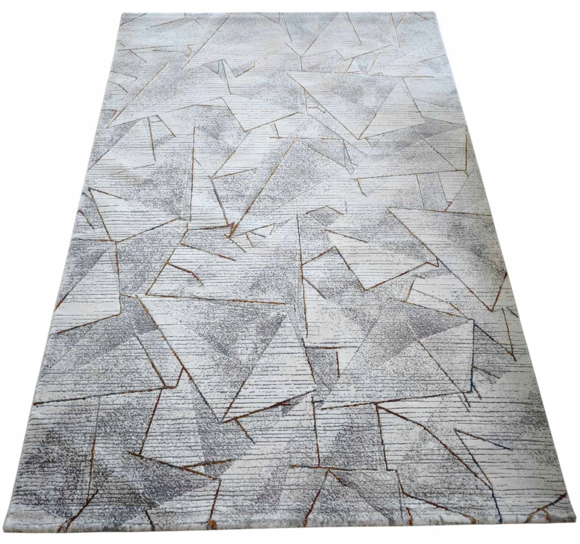 Koberec do obývacího pokoje 160 x 230 cm, loftový vzor s plyšovými štětinami, kvalita