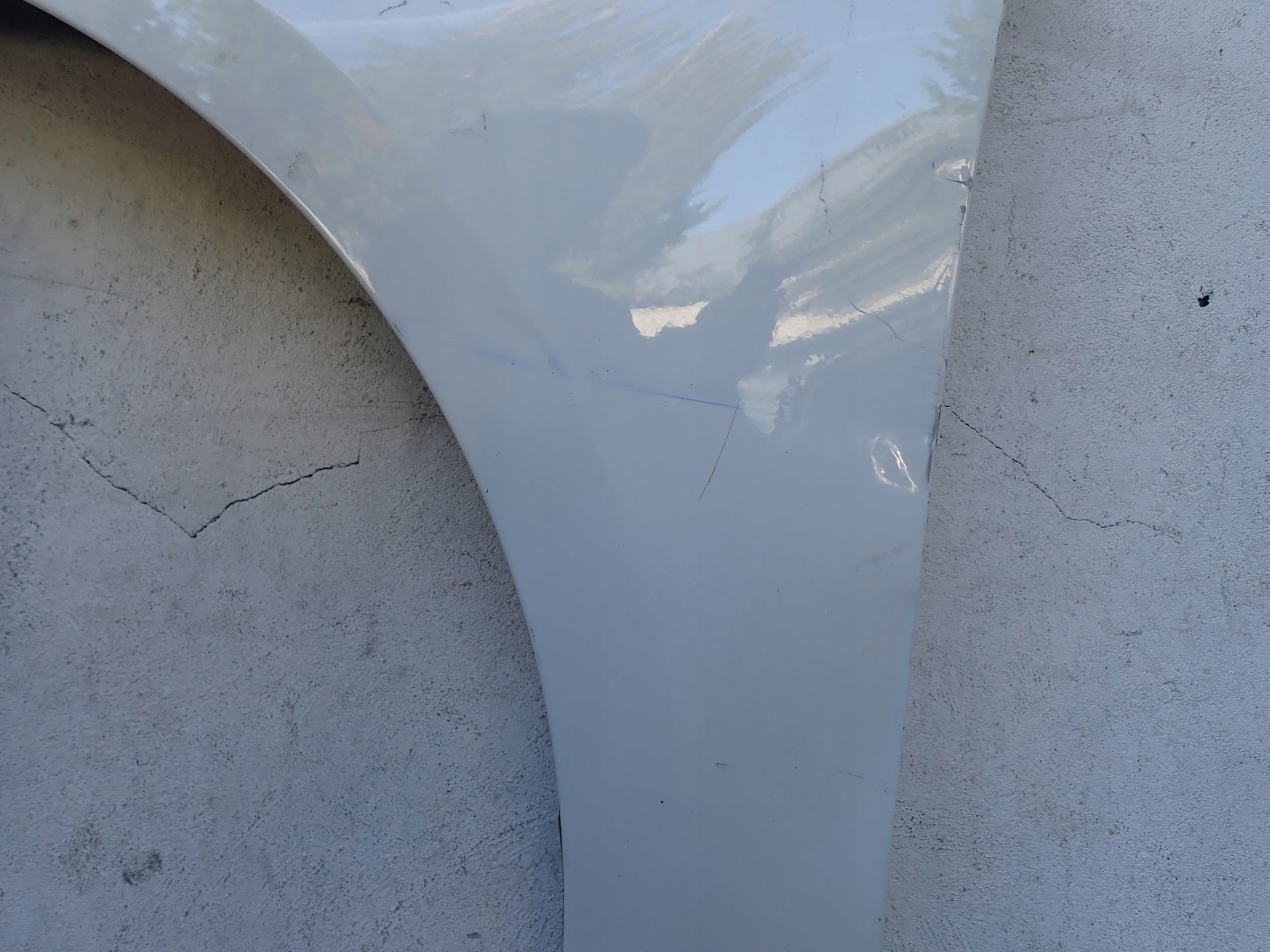 fender left front front BMW 1 and F70 2024- 41009492431