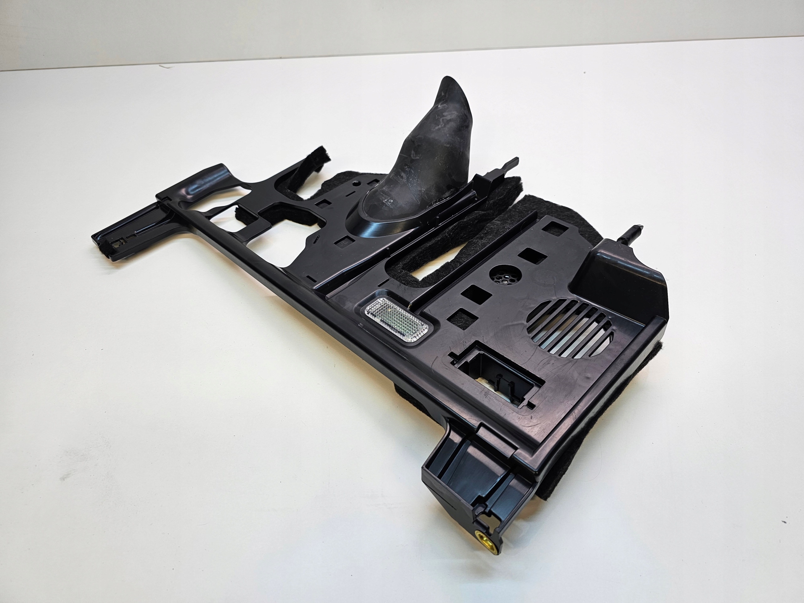 BLENDE ABDECKUNG UNTER DESKE AUDI A4 B9 S5 A5 8W 8W1863083B