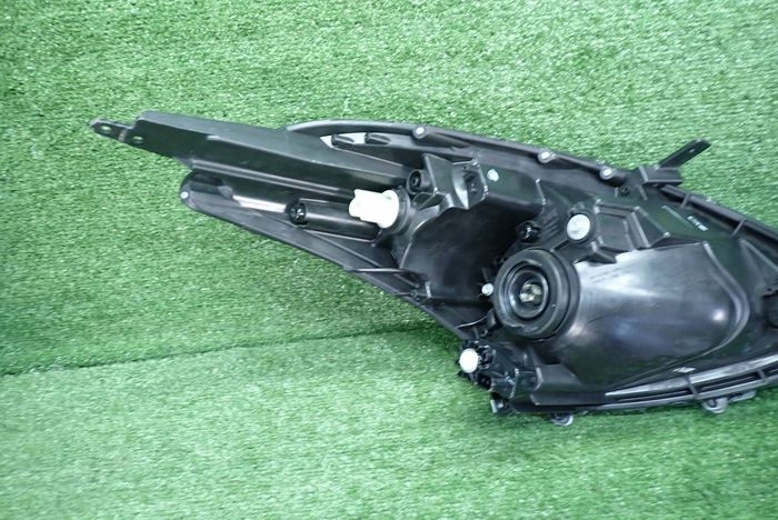 SUZUKI SWIFT MK7 VII 10-14 reflektor left light left