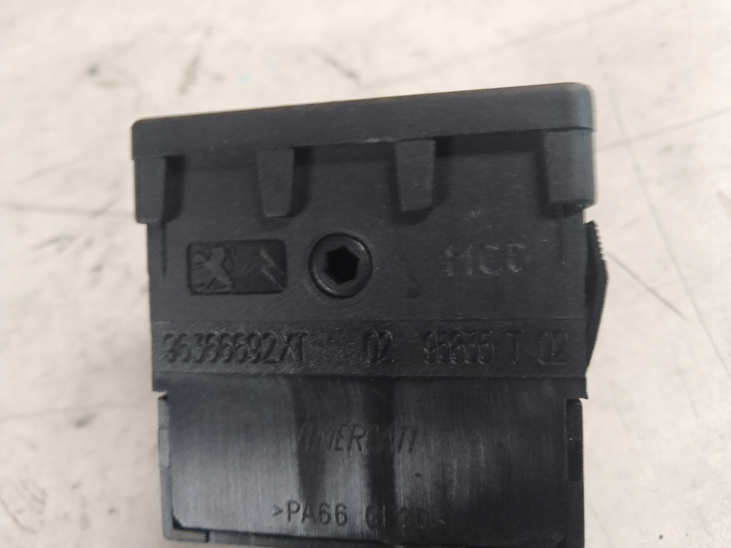 light switch PEUGEOT 5008 96366692XT