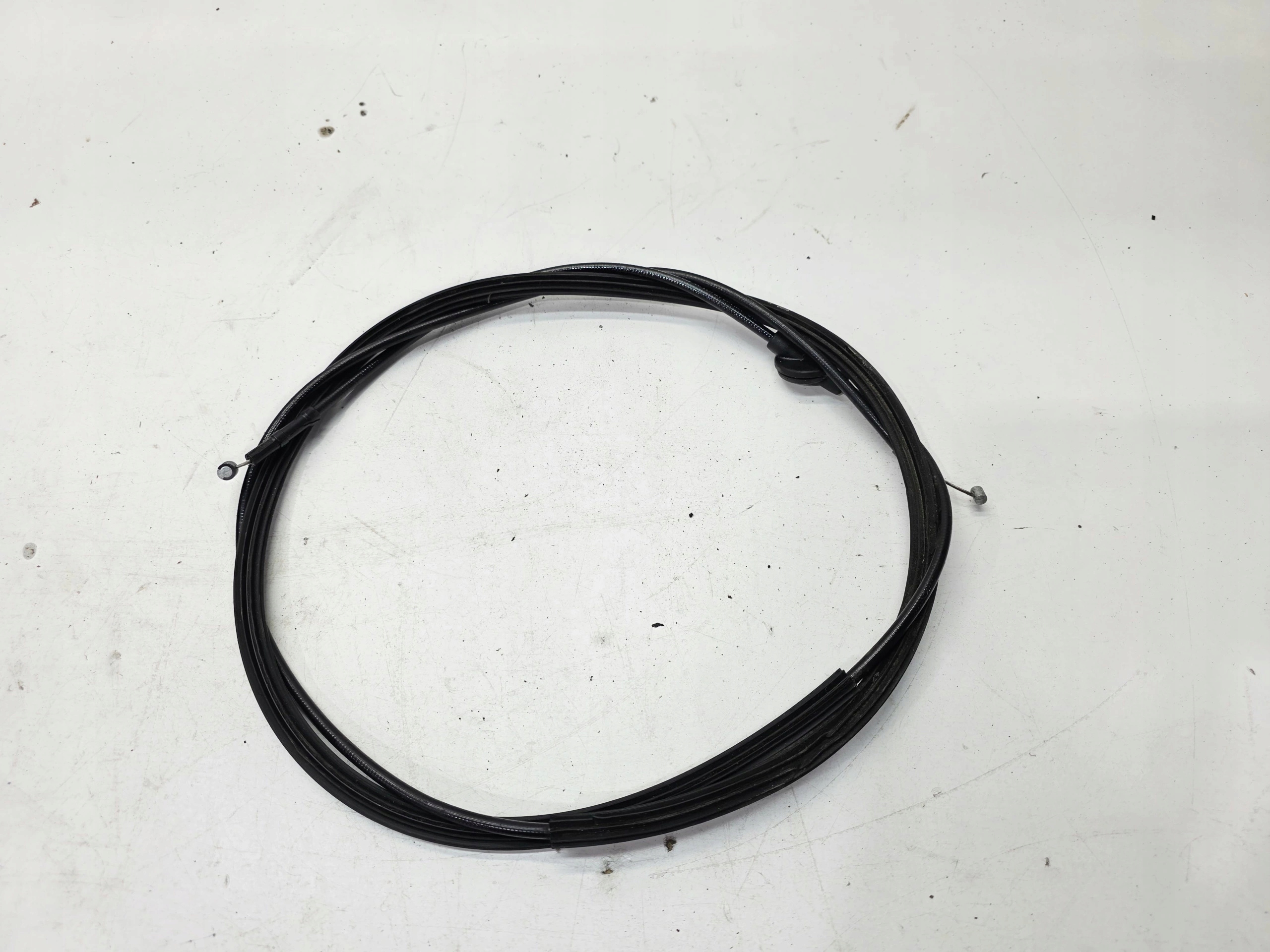 Câble pour l’ouverture du capot AUDI A6 C7 A7 4G0823535 1/26