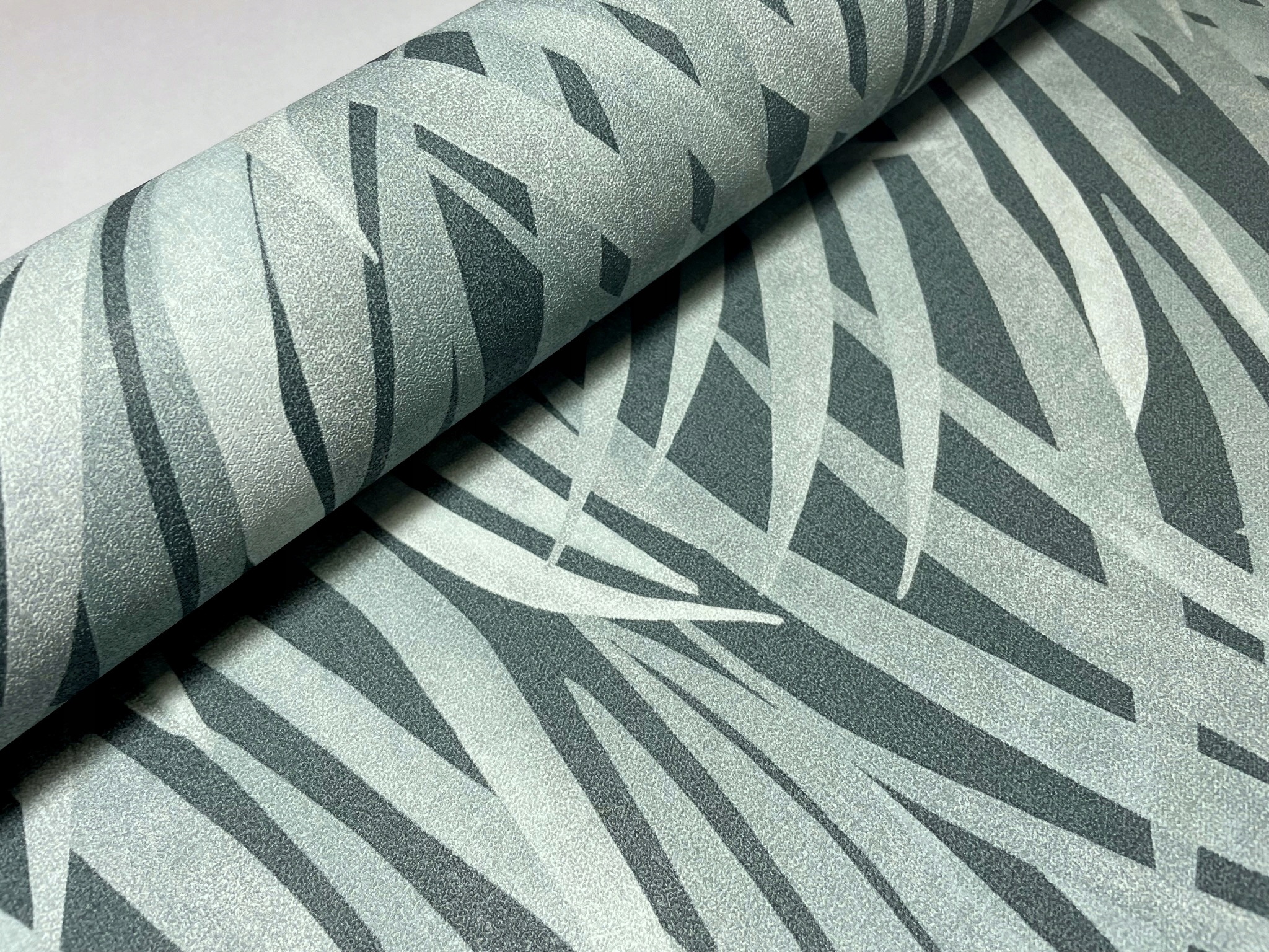 TAPETY TAPETA LIŚCIE TRAWA ZIELONA UGEPA winylowa Marka Ugepa