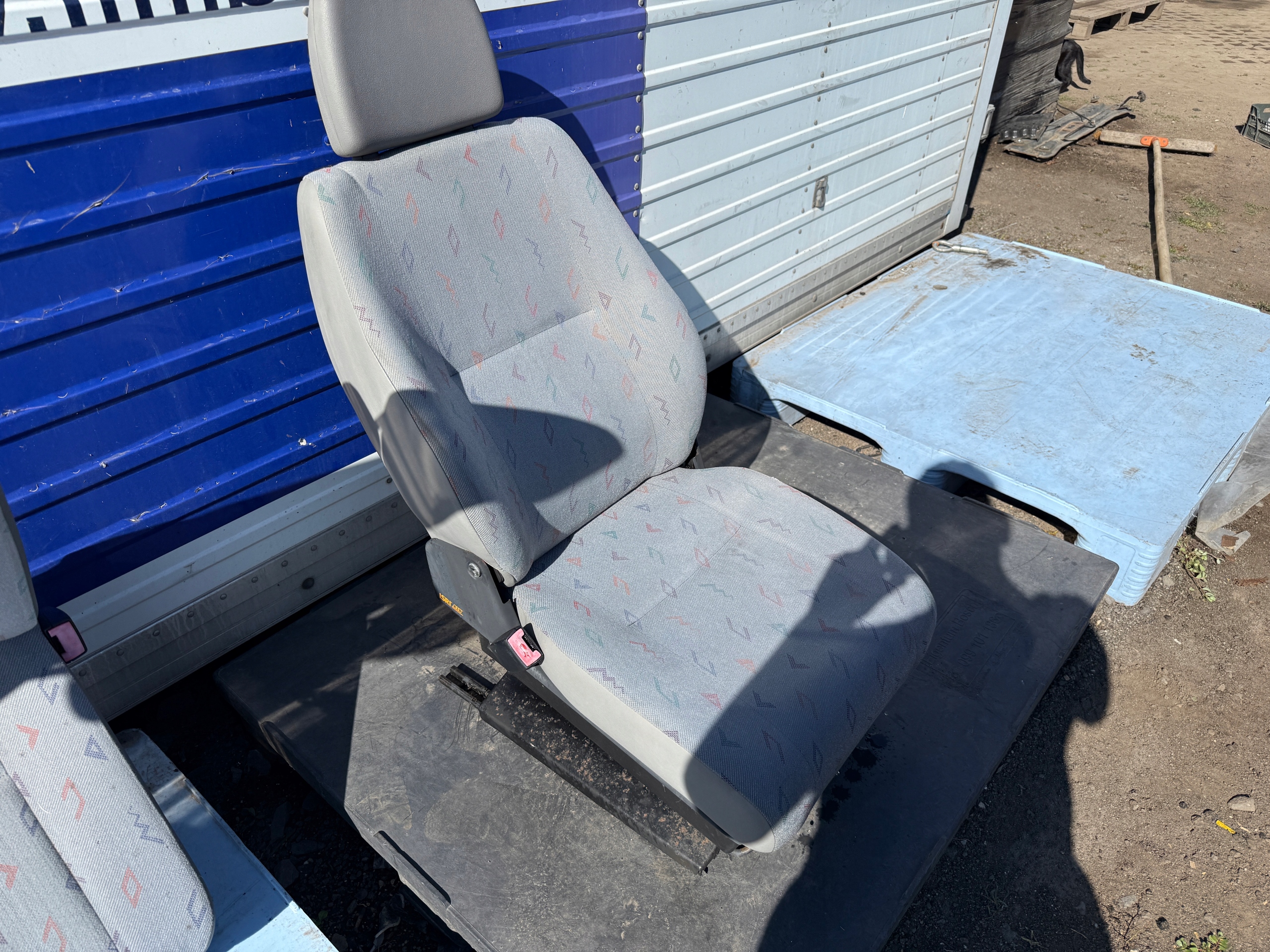 VW LT SPRINTER 00-06 seat left front driver´s ISRI