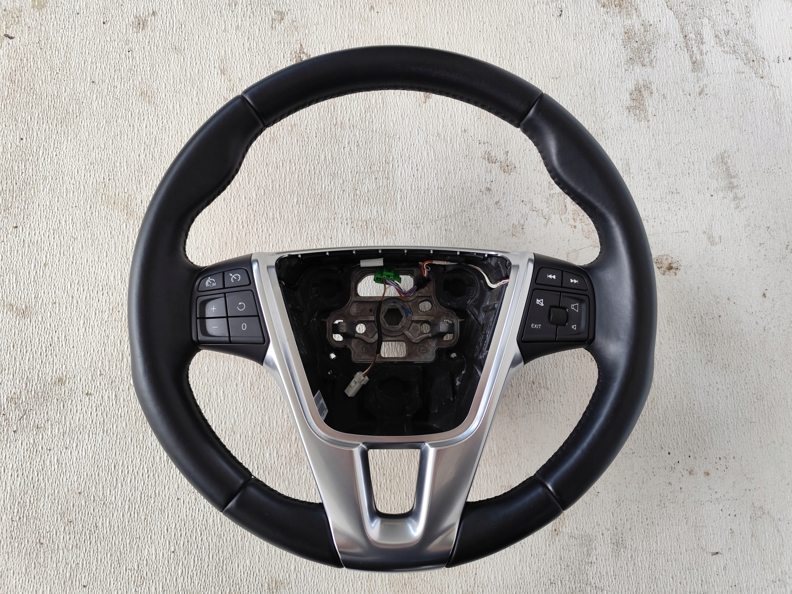 VOLVO V40 II 2013 lenkrad MULTIFUNKCJA