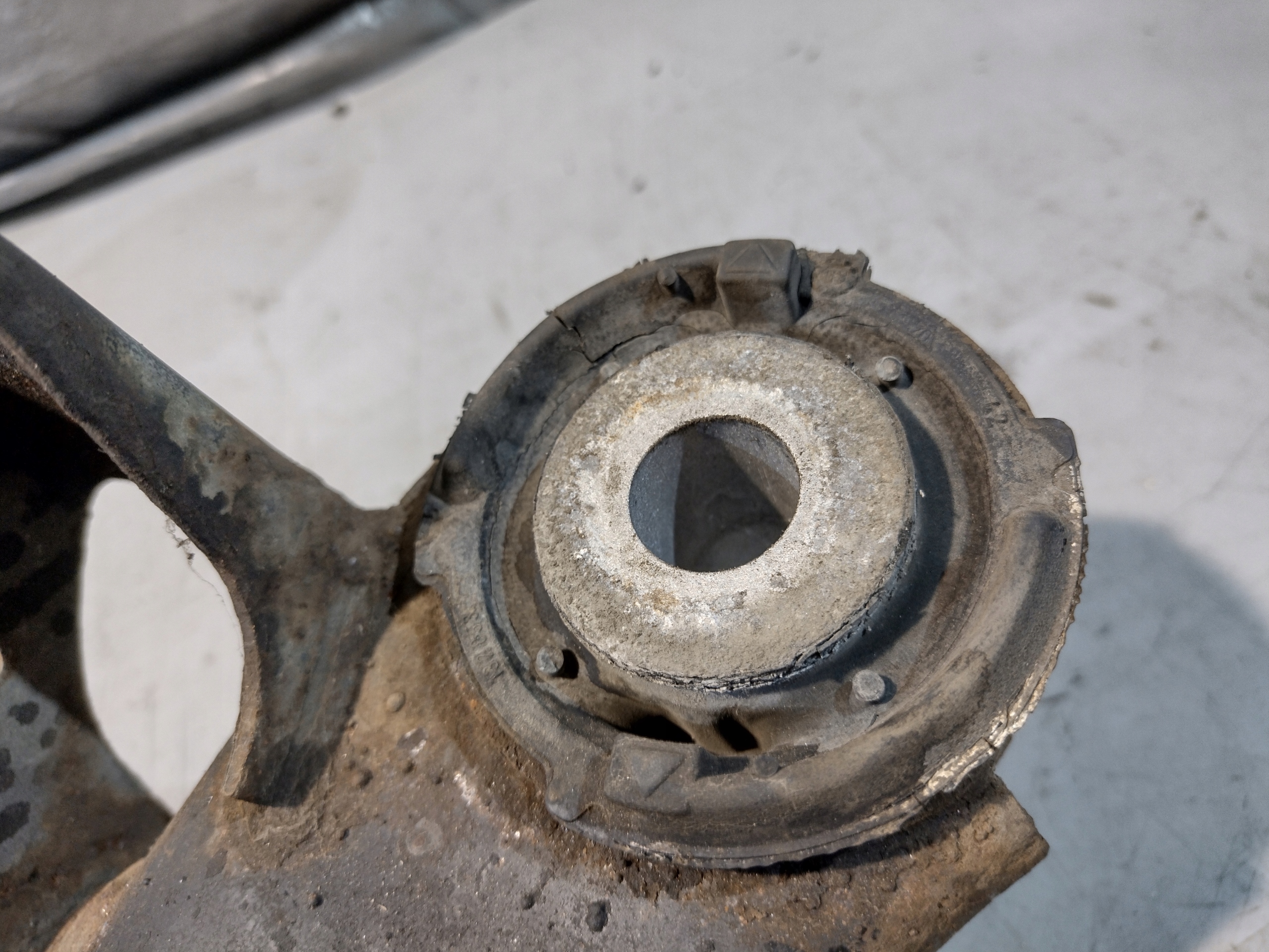 subframe axle beam rear part BMW E46 2.0B touring