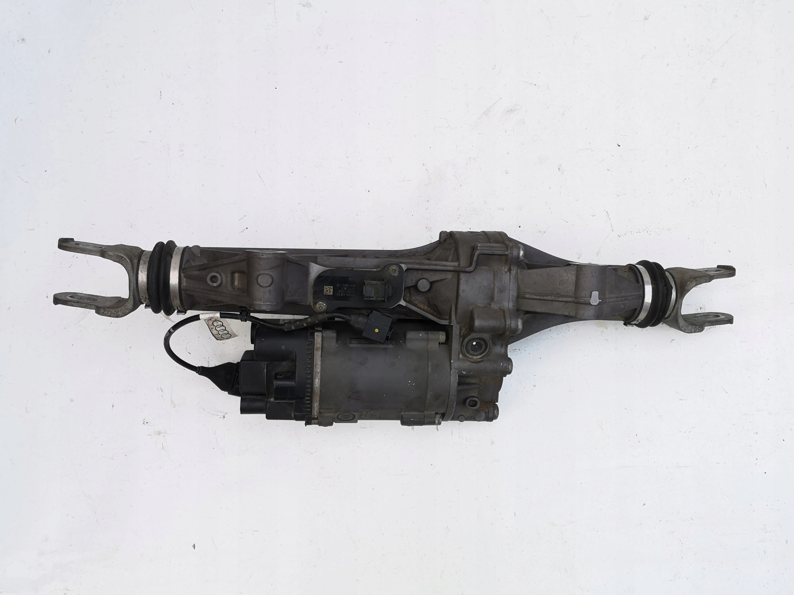 AUDI Q7 CAYENNE задний мост 4M0501055AA