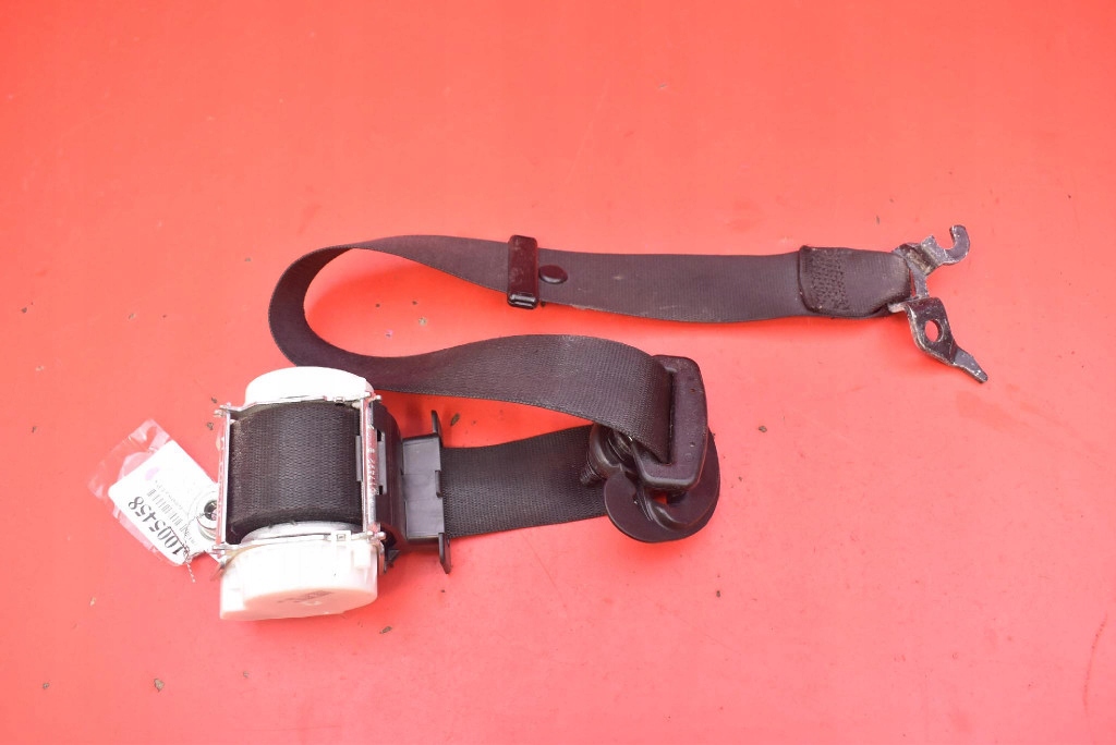 tension belt safety left front 33035173 BMW E90 E91 LIFT 08-13