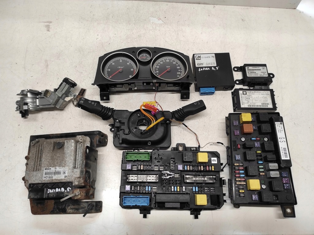 OPEL ZAFIRA B LICZNIK ZEGARY 13267536 - SPRAWNY - DOBRY