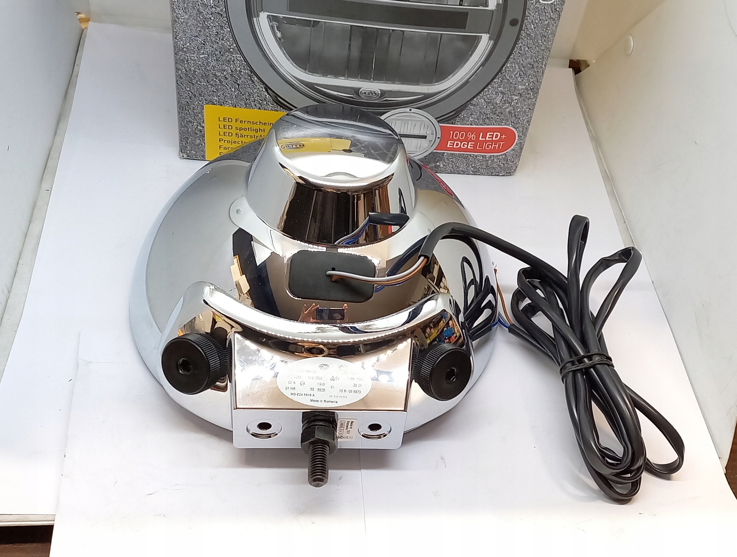 REFLEKTOR DALEKOSIĘŻNY LED HELLA 1F8 016 560-031 Producent części Hella