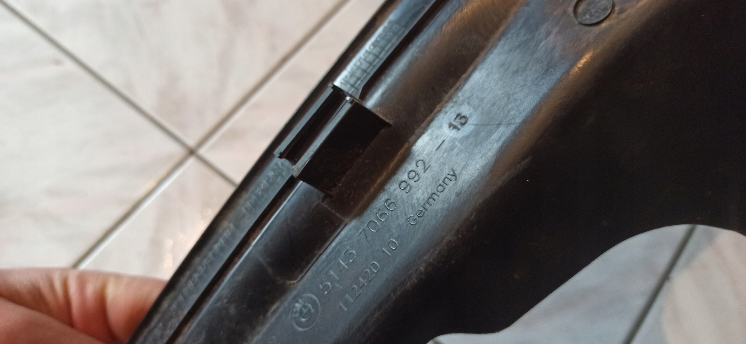 BMW E90 E91 moulding threshold right rear part CZARN 7066992