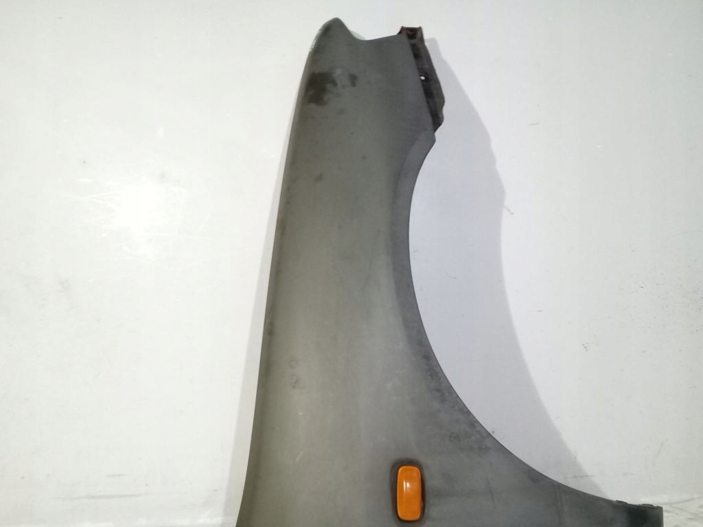 Nissan Primera P11 Aile Droite