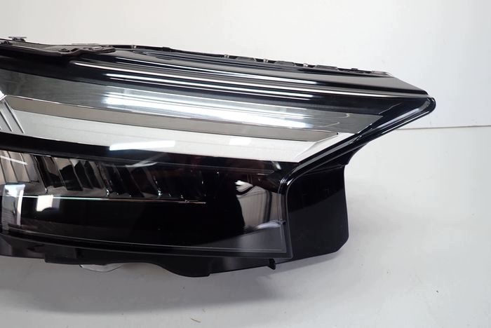 AUDI Q4 E-TRON FULL LED 20- reflektor right light right 89A941034D