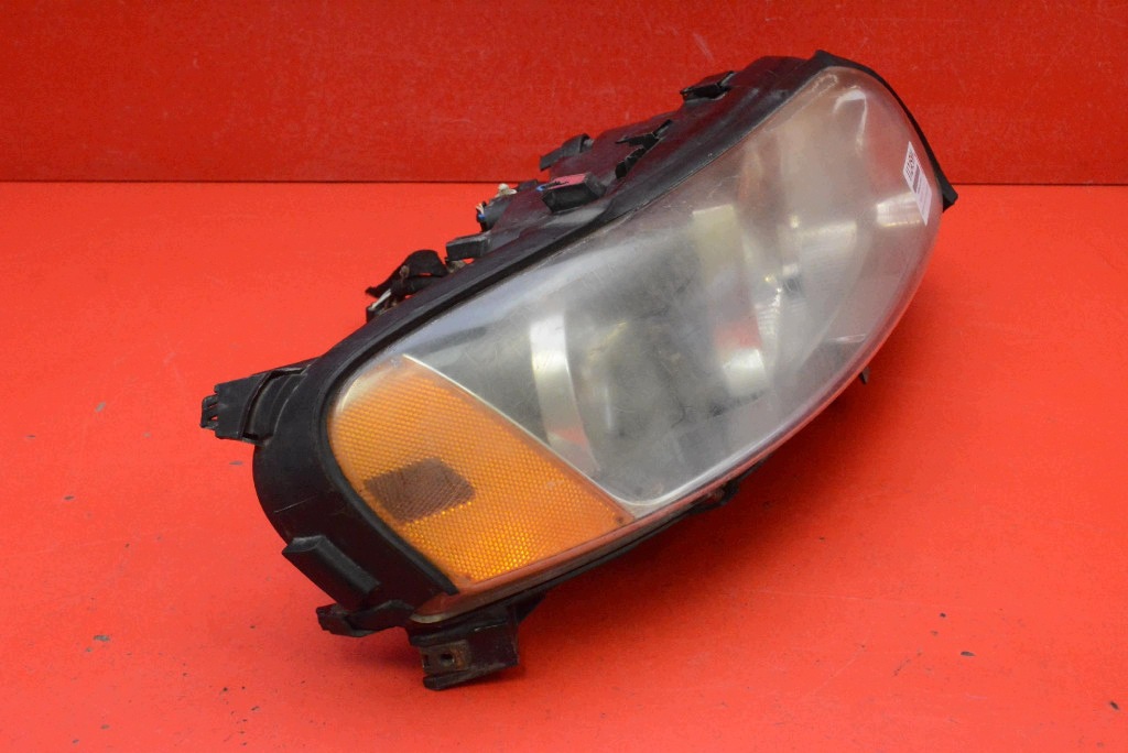 REFLEKTOR right light front EU 30648205 VOLVO S60 1 and LIFT 04-09