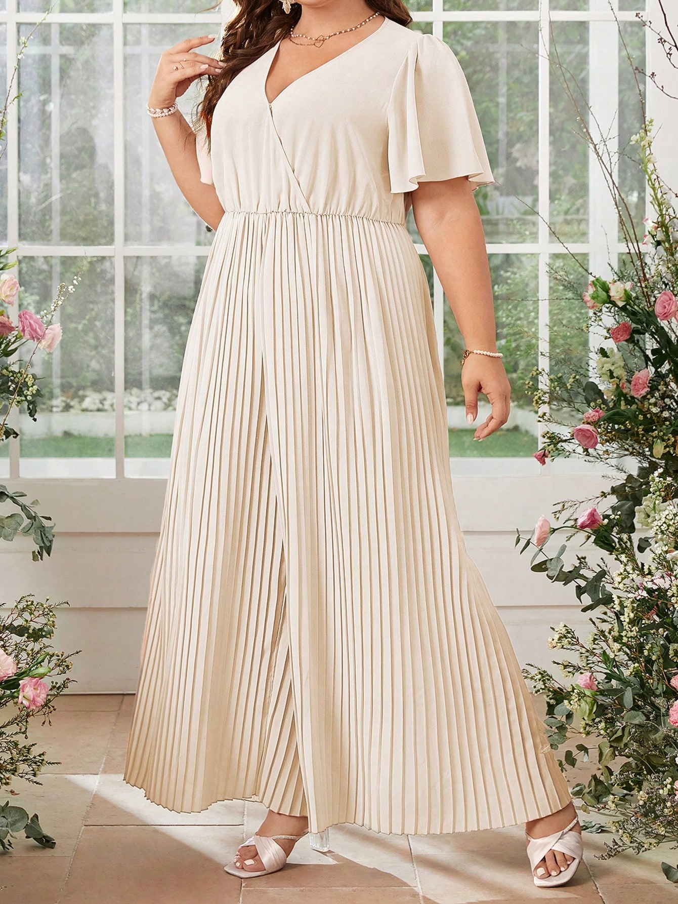 Elegantní Plisovaná Kombinéza Palazzo Béžová S Výstřihem Do Shein 3XL