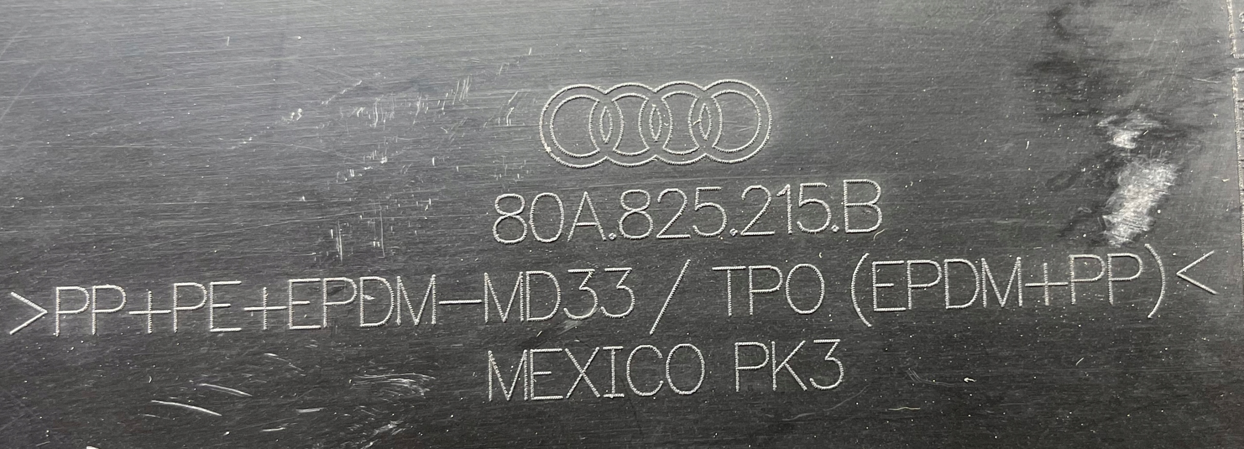 AUDI Q5 II 80A Blende Abdeckung Unterfahrschutz links abdeckung 80A825215B
