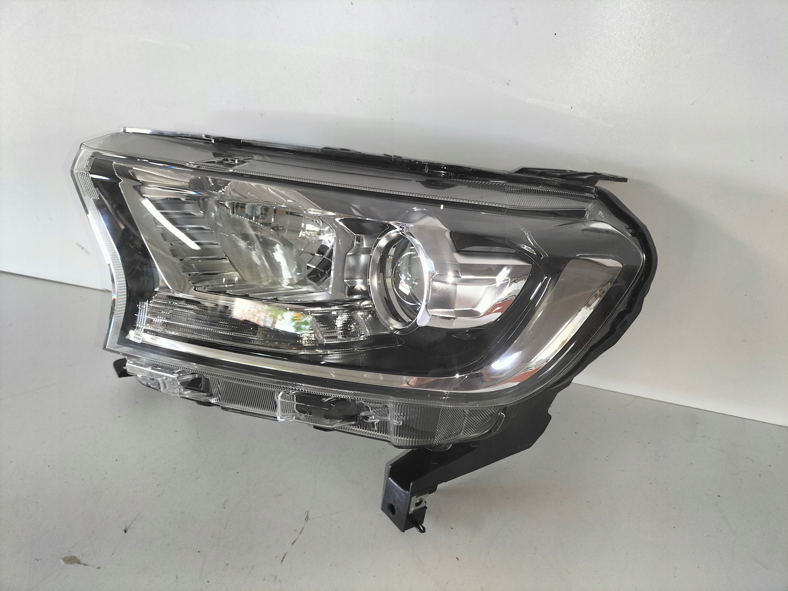 light front left FORD RANGER III LIFT 16-18