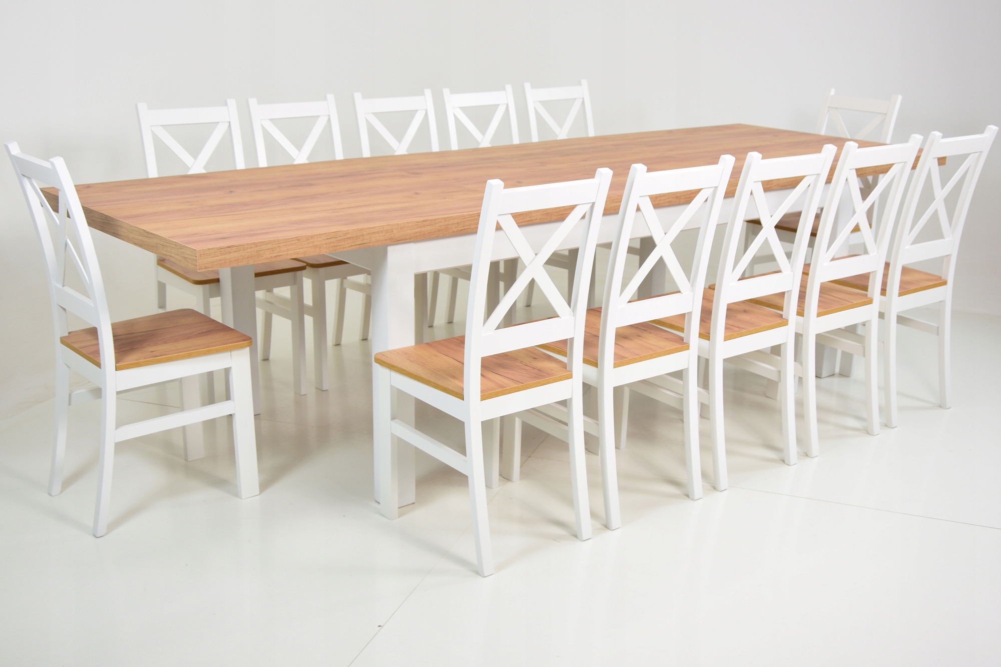 12 krzeseł BIAŁE DREWNIANE i ROZKŁADANY stół do 3m Kod producenta K-1 + S-7