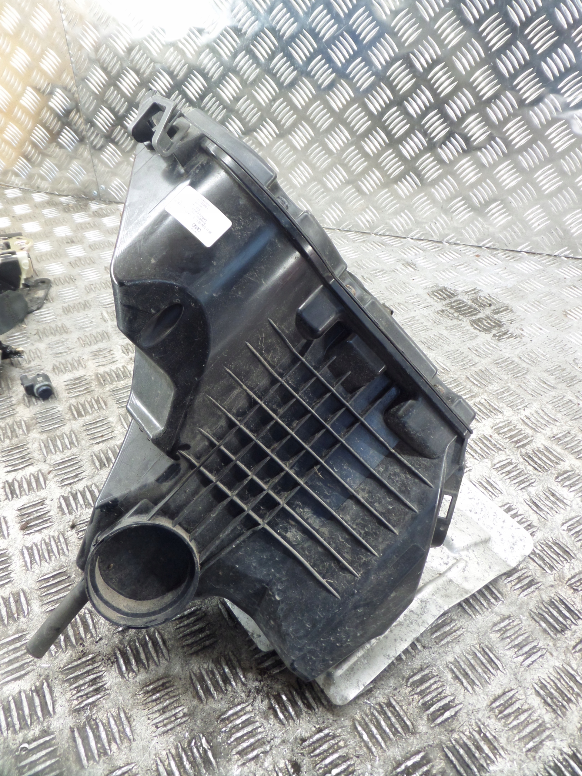 Gehäuse filter luft Audi OE 8K0133837BN 8K0133835CD